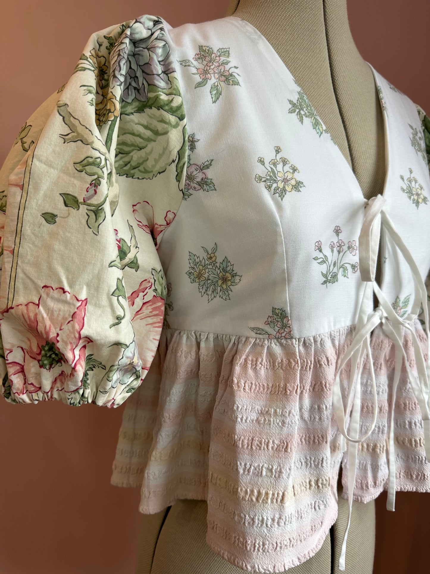 Floral and Check Tie Front Top Size 2 (UK 10-12)