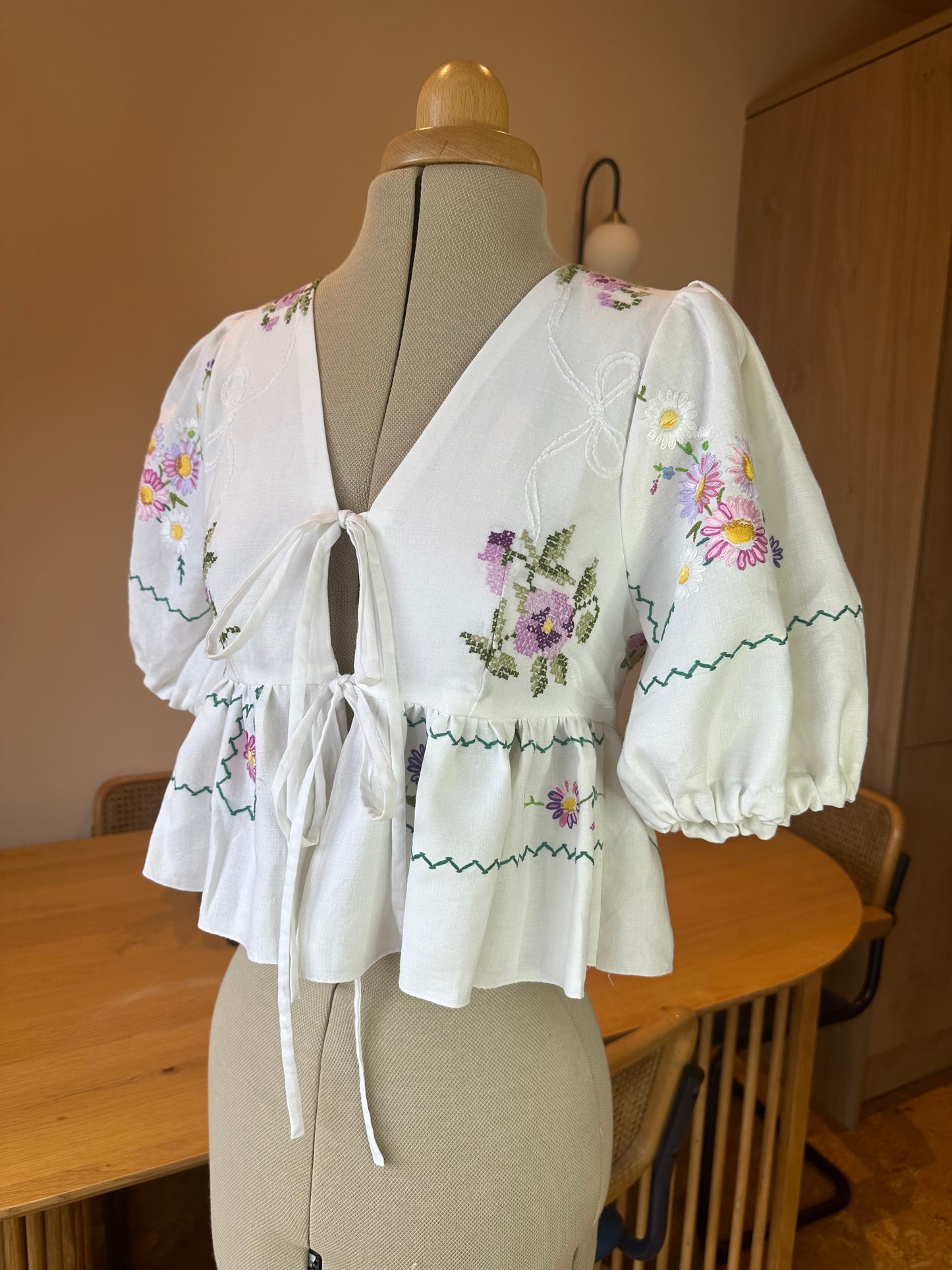 Bow Embroidered Tie Front Top Size Size 1 (UK 6-8)