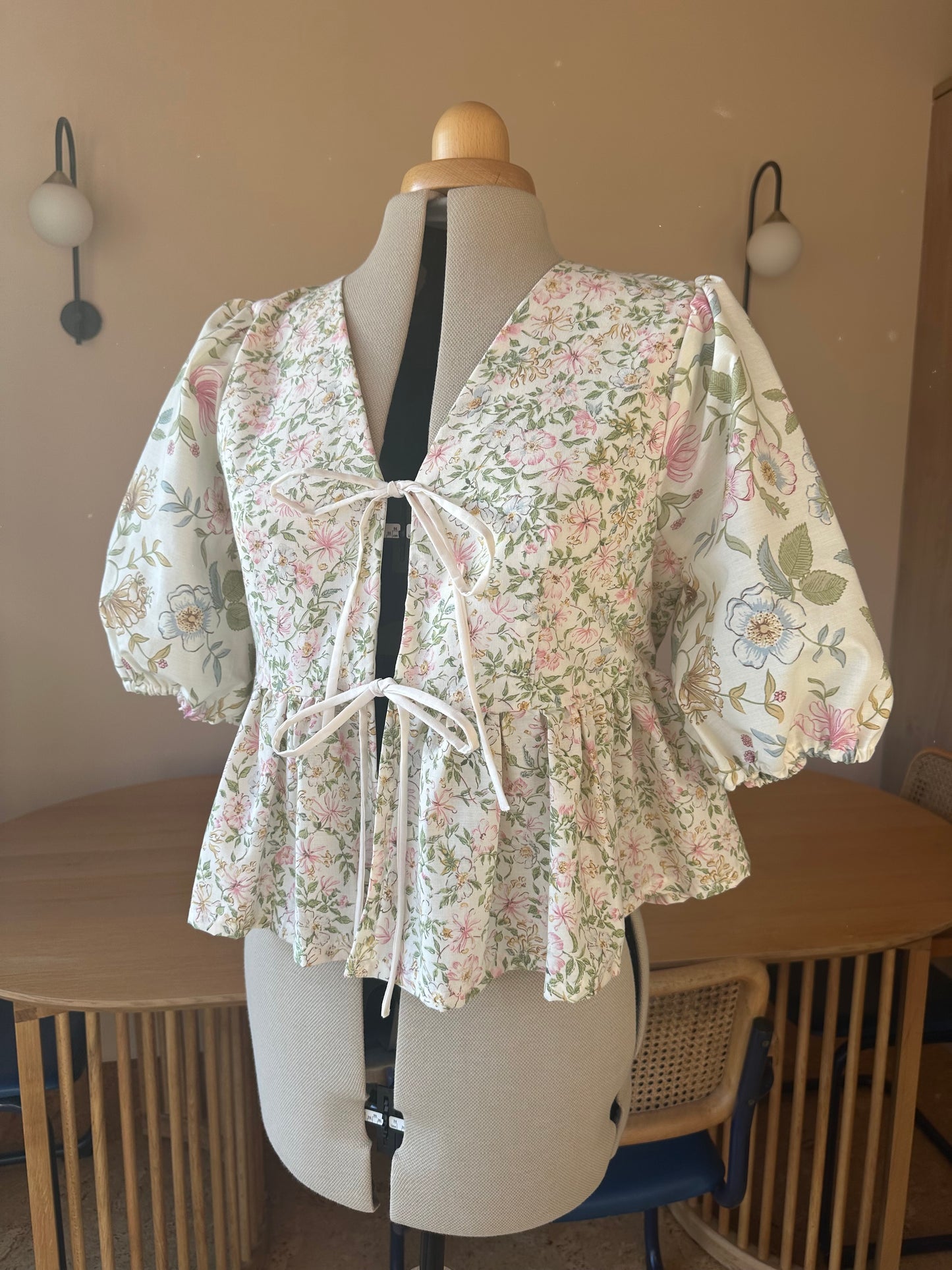 Green Floral Tie Front Top Size 3 (UK 14-16)