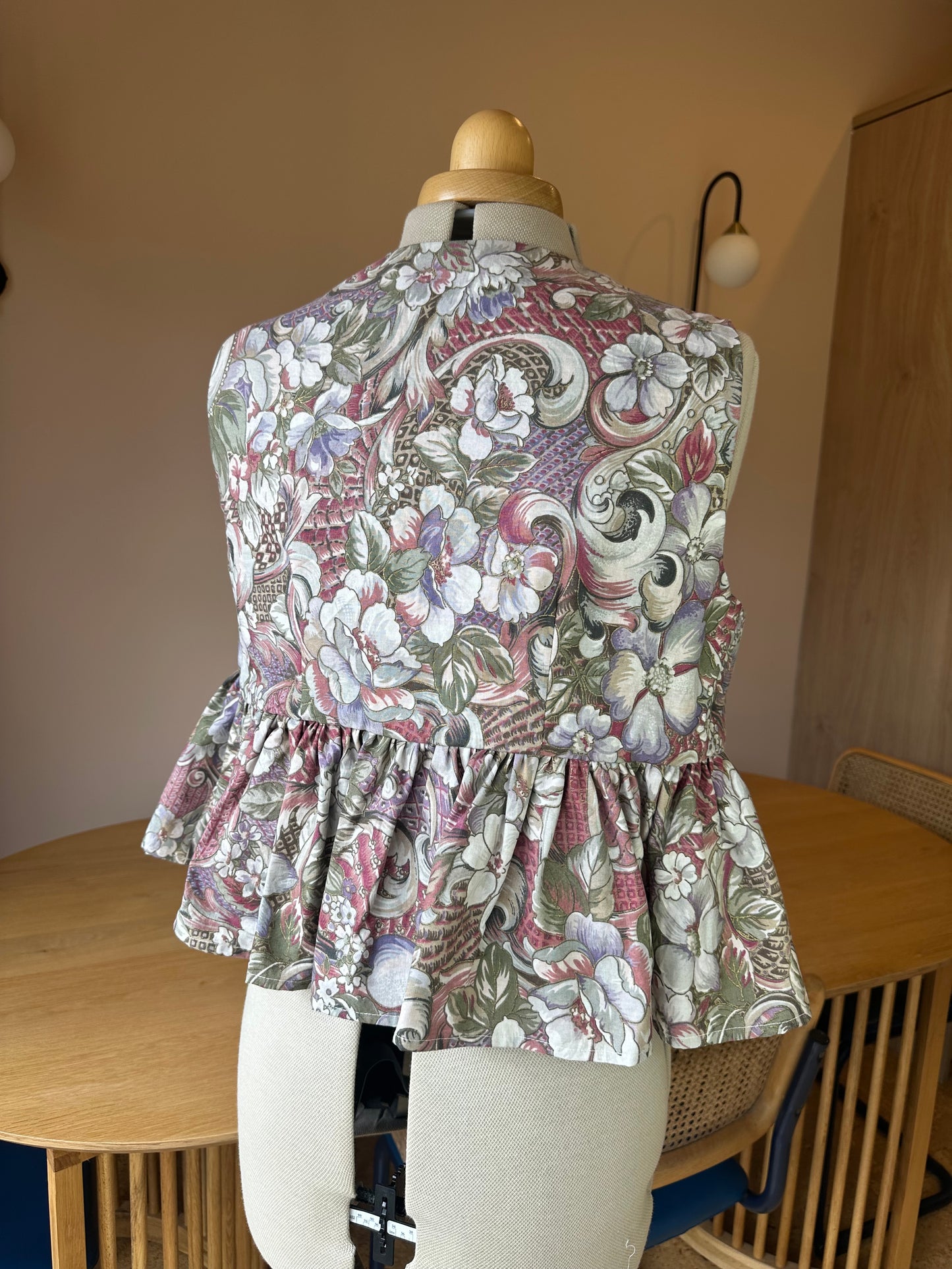 SAMPLE SALE 50% off - Sleeveless Tie Front Top Size 3 (UK 14-16)