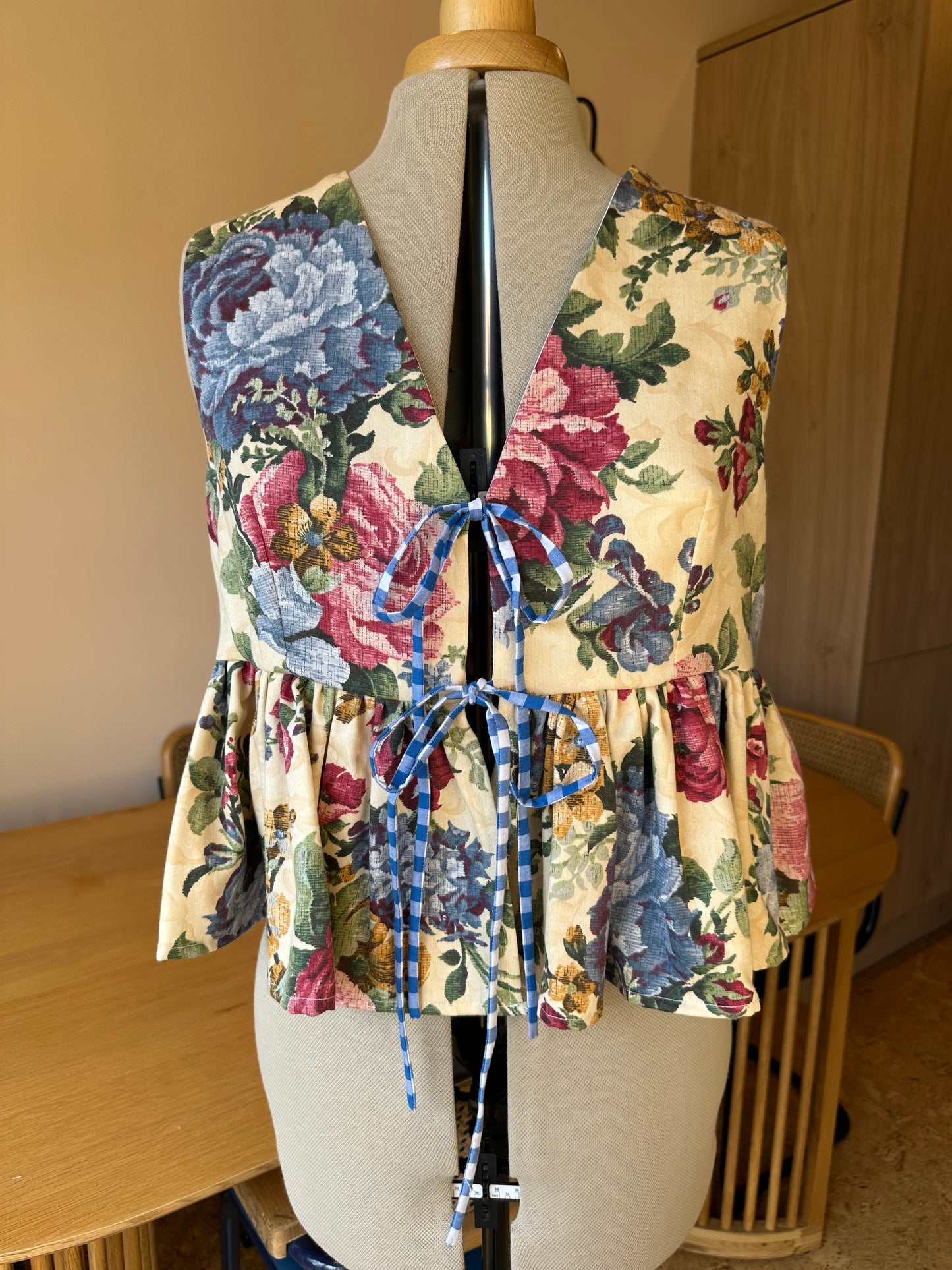 SAMPLE SALE 50% Off - Sleeveless Tie Front Top Size 3 (UK 14-16)