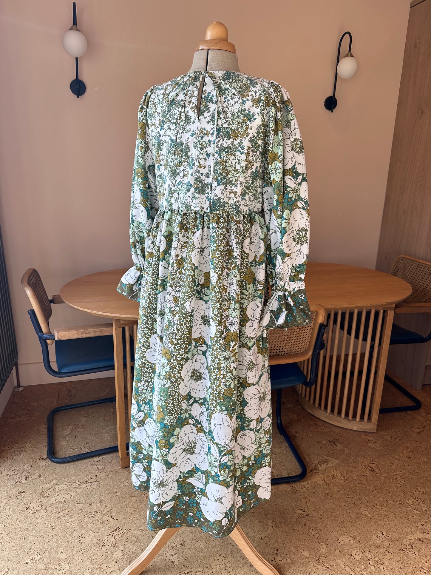 Green/White Floral Carrie-Ann Top Size 6-8