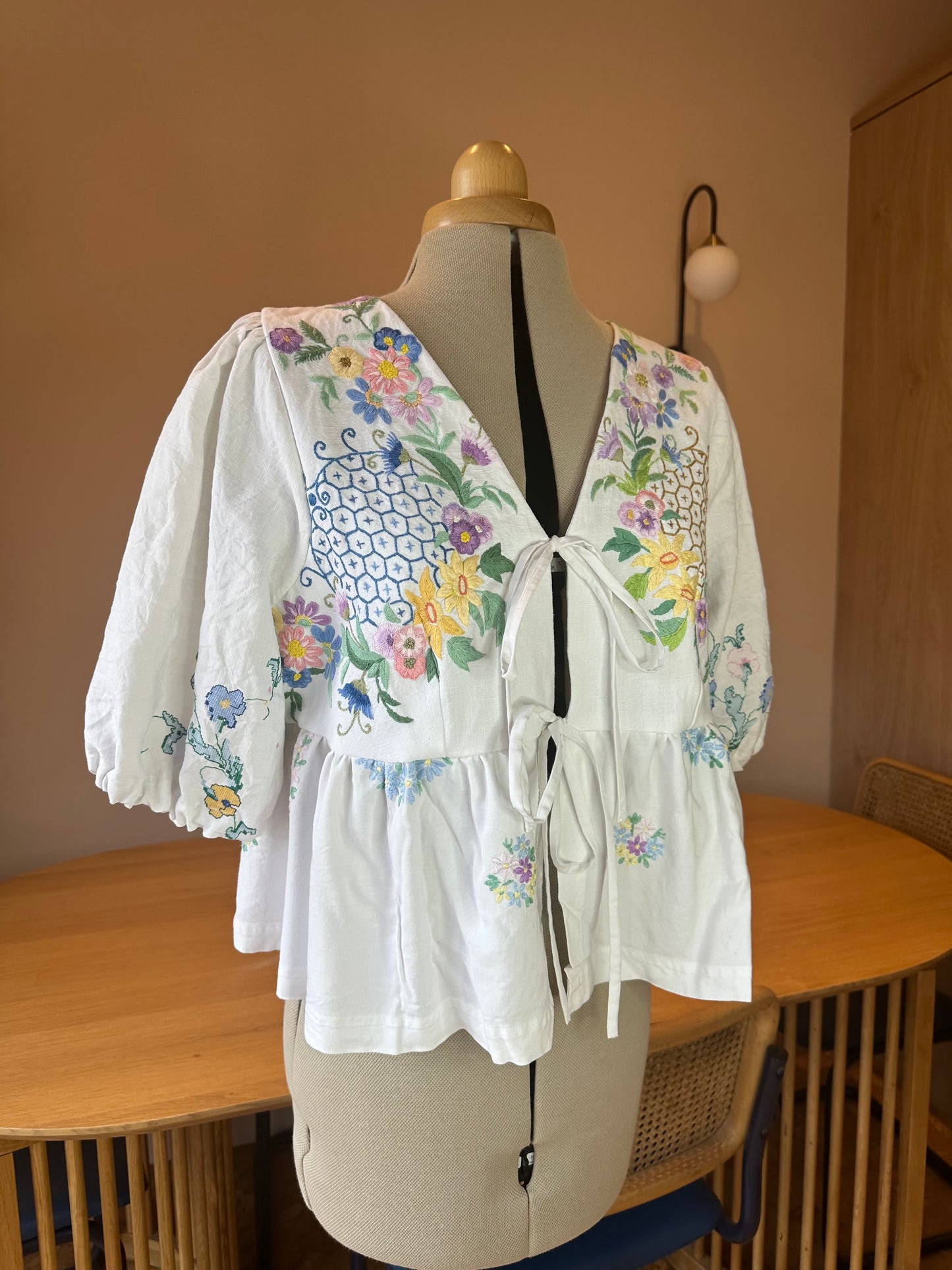 Embroidered Tie Front Top Size 3 (UK 14-16)