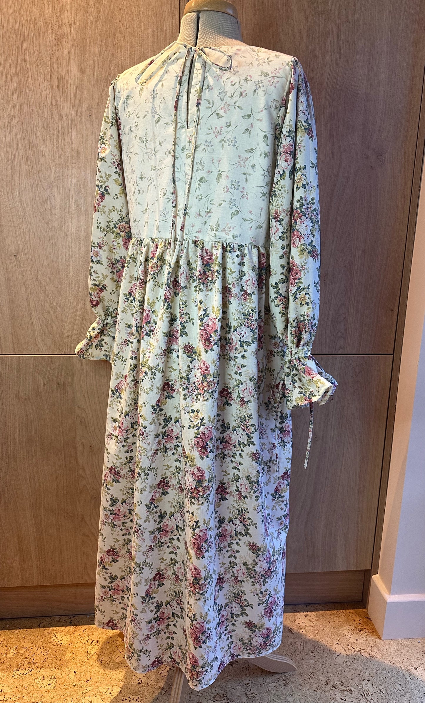 SAMPLE SALE 60% Off - Blue and White Floral Carrie-Ann Dress Size 2 (UK 10-12)