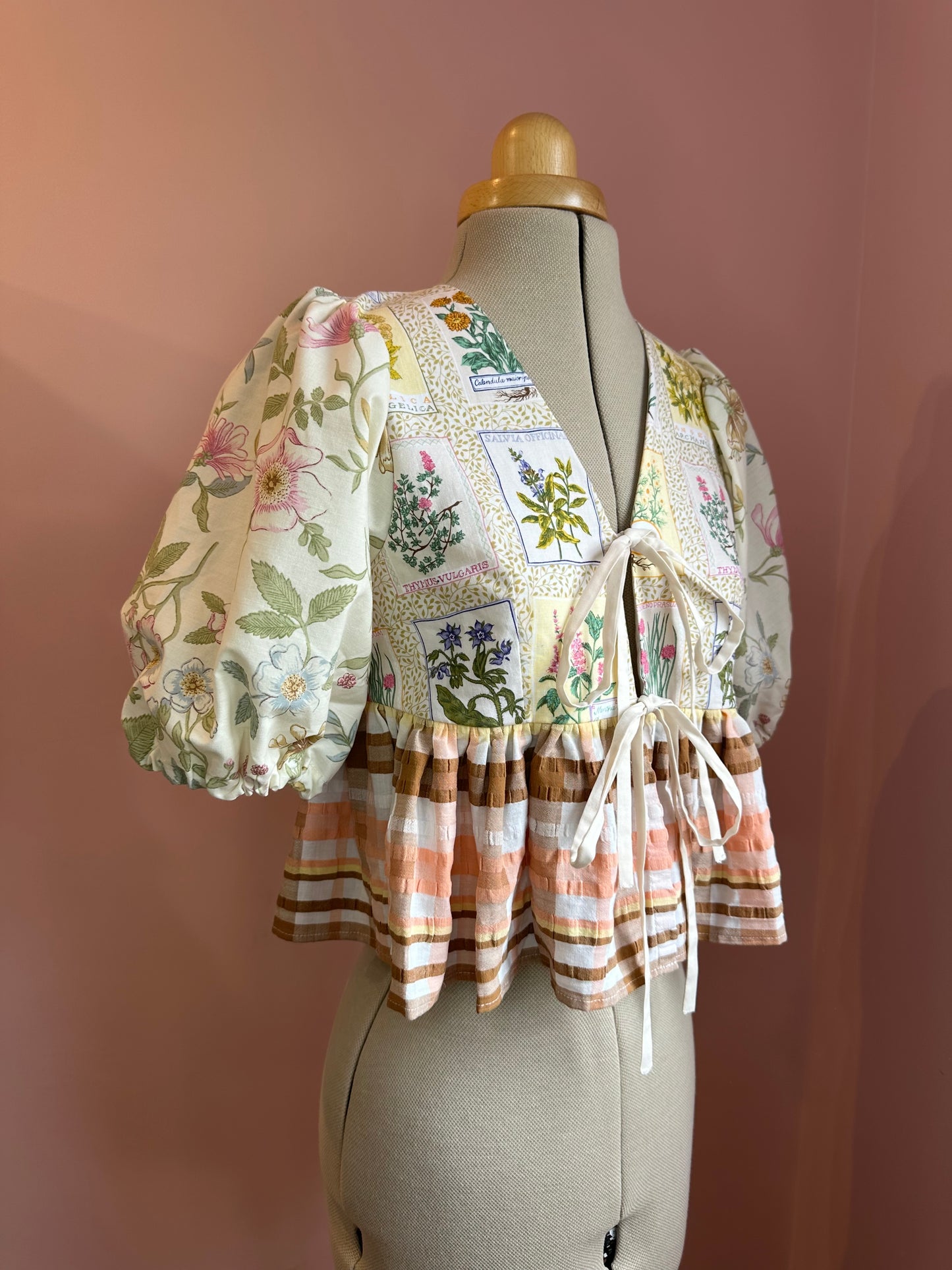 Botanical Printed Tie Front Top Size Size 1 (UK 6-8)