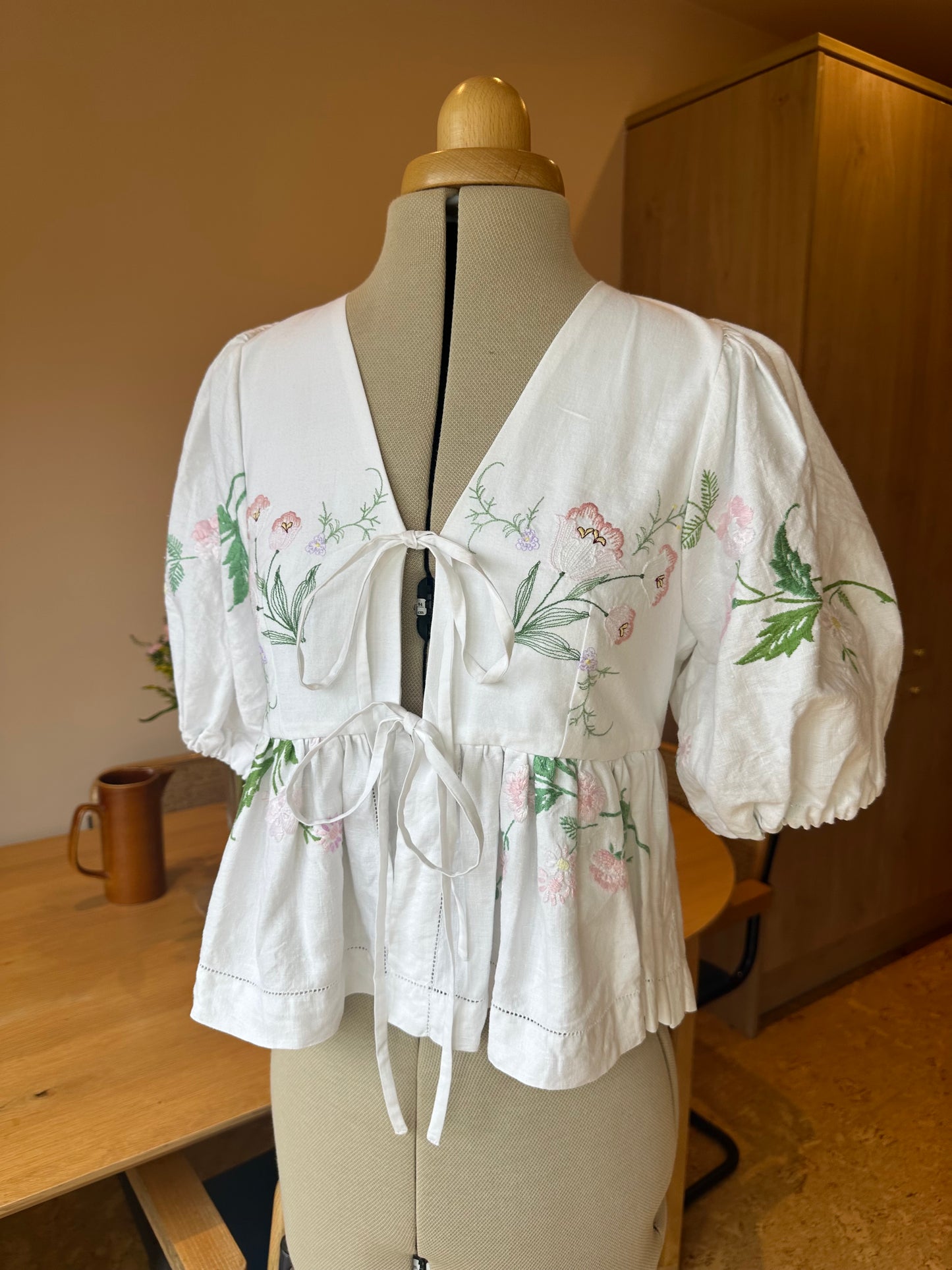 Embroidered Floral Tie Front Top Size 1 (UK 6-8)