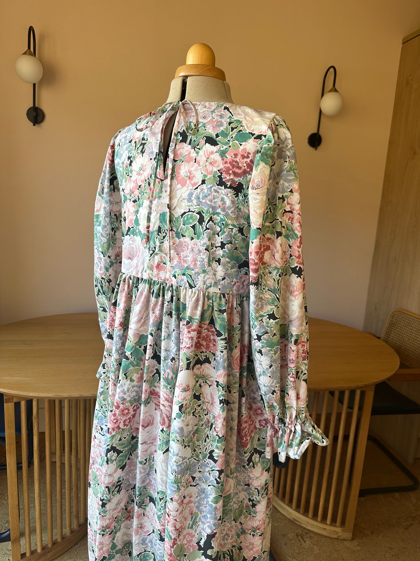 SAMPLE SALE 60% Off - Floral Carrie-Ann Dress Size 2 (UK 10-12)