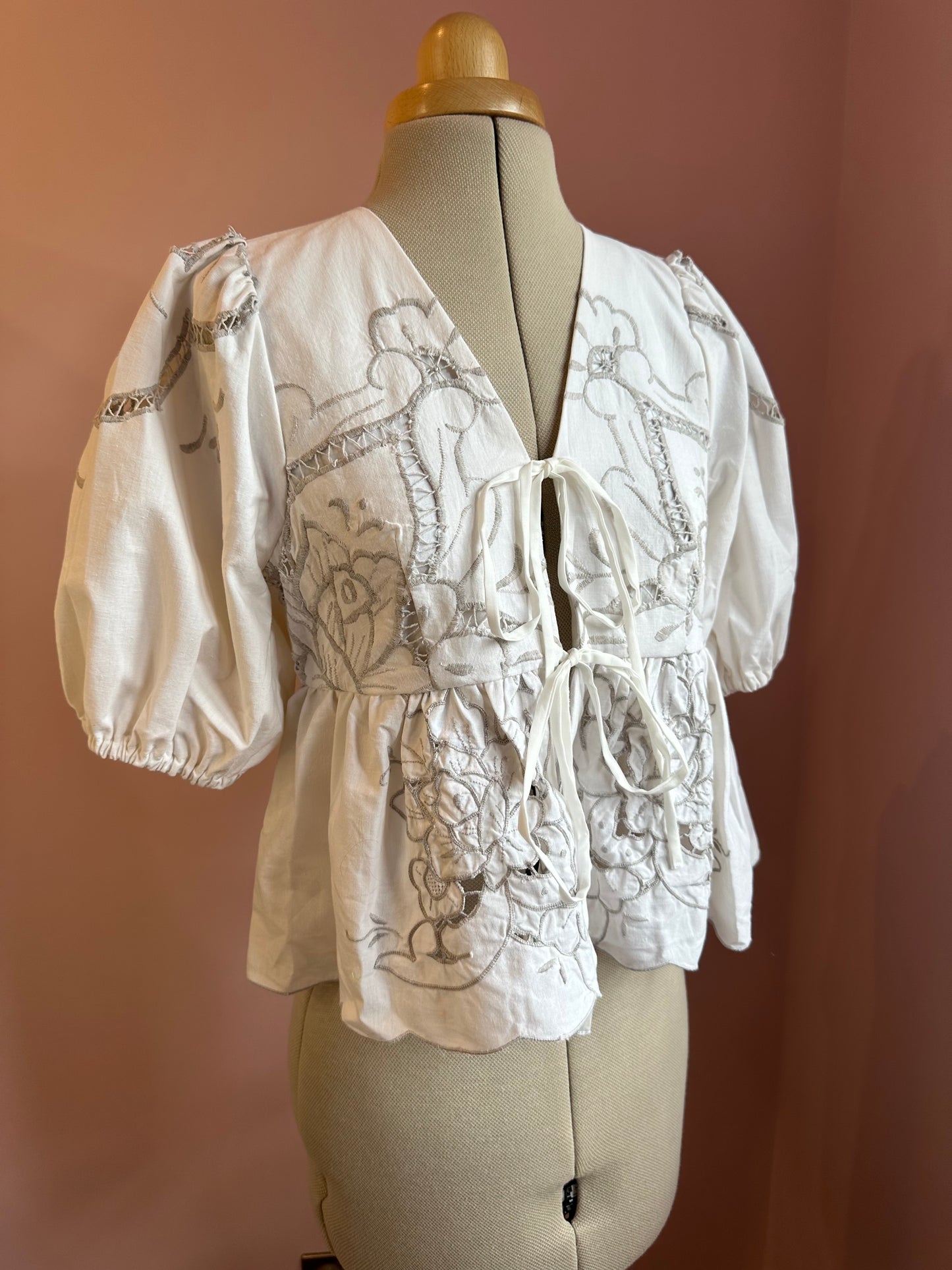 Neutral Embroidery Tie Front Top Size Size 1 (UK 6-8)