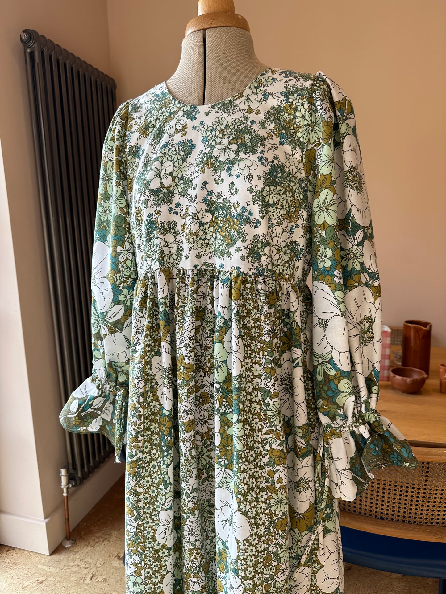 Green/White Floral Carrie-Ann Top Size 6-8
