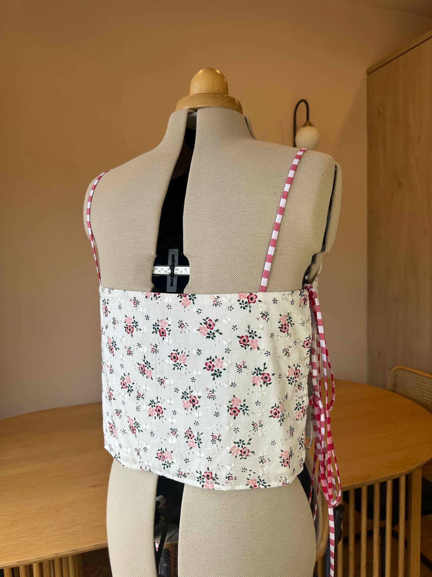 Floral Broderie Anglaise May Tie Side Cami Size 3 (UK 14-16)