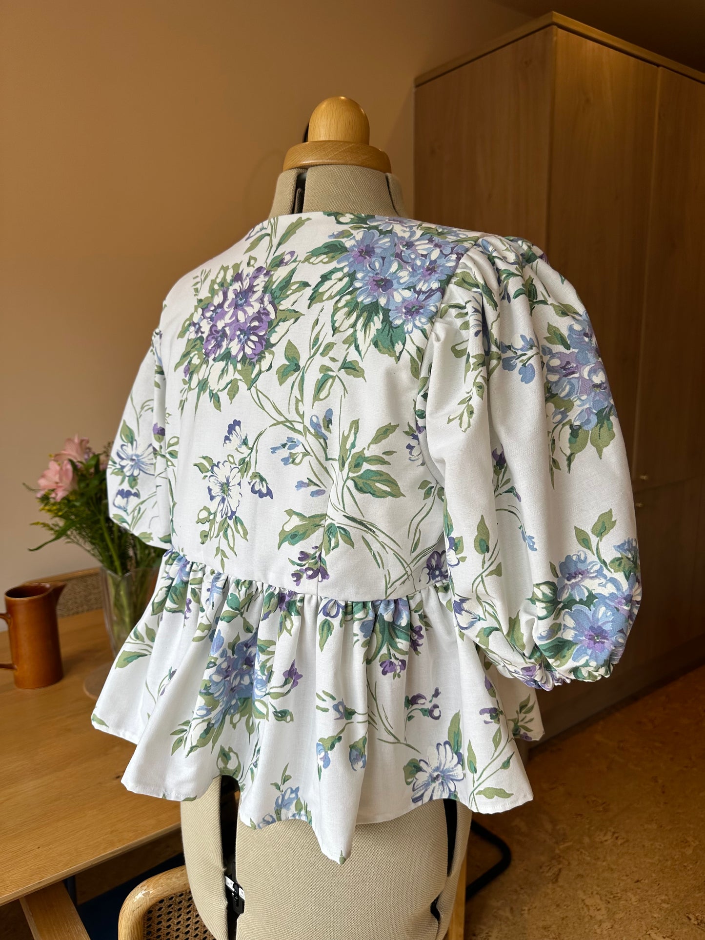 Purple Floral Tie Front Top Size 3 (UK 14-16)
