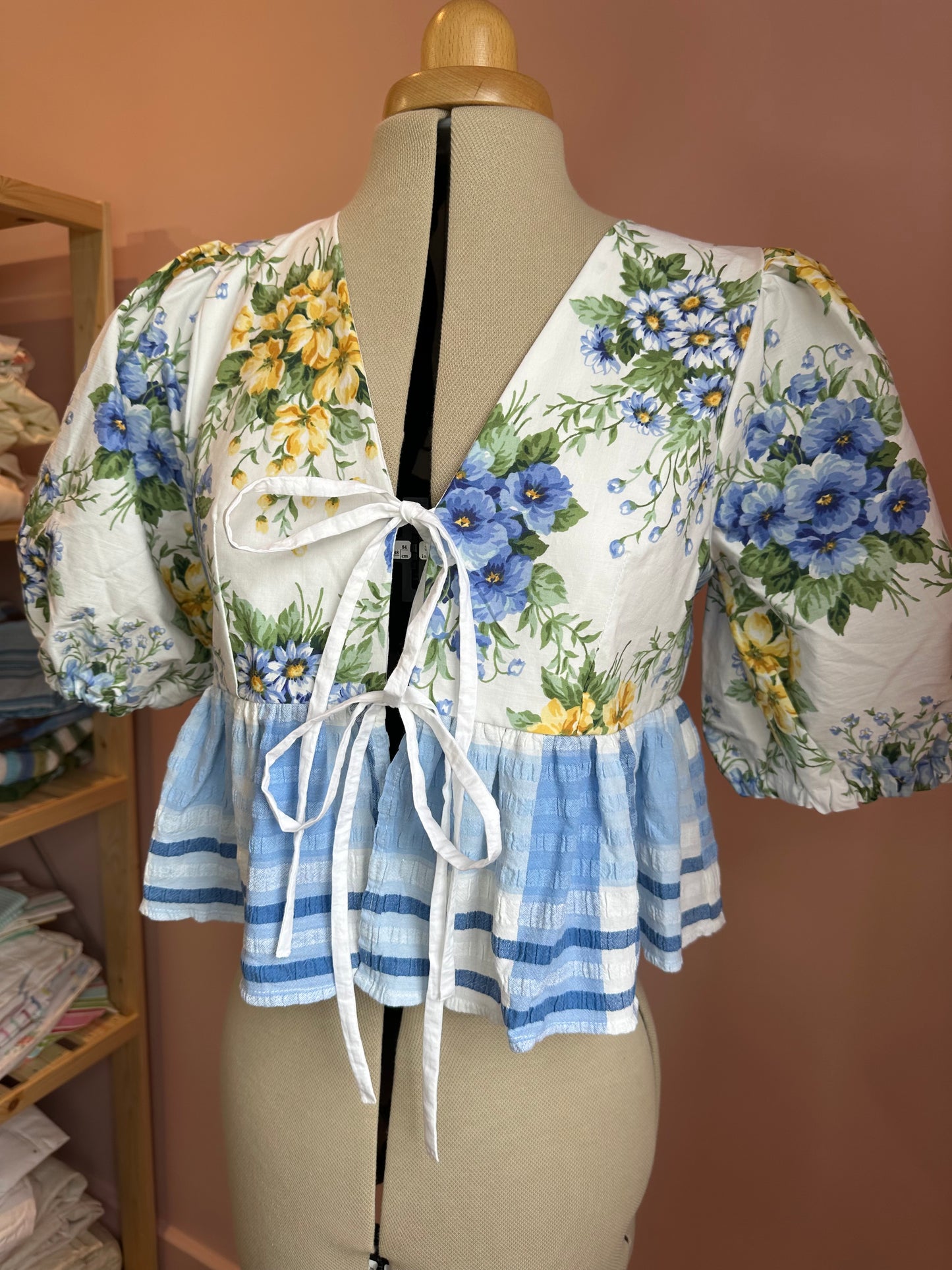 Floral and Check Tie Front Top Size 2 (UK 10-12)