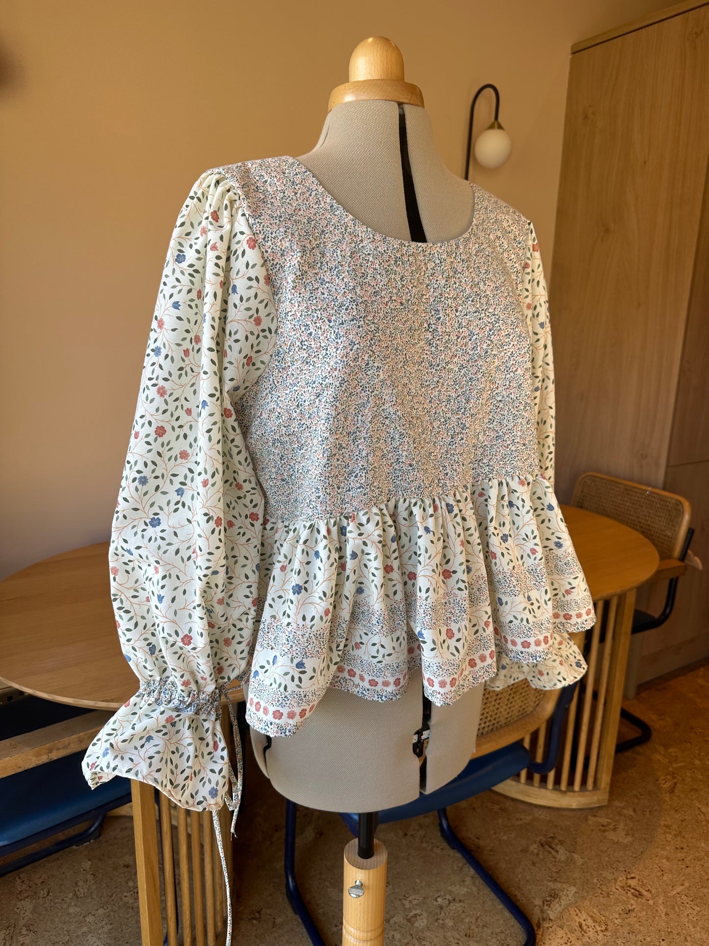 Blue/Green Floral Carrie-Ann Top Size 14-16
