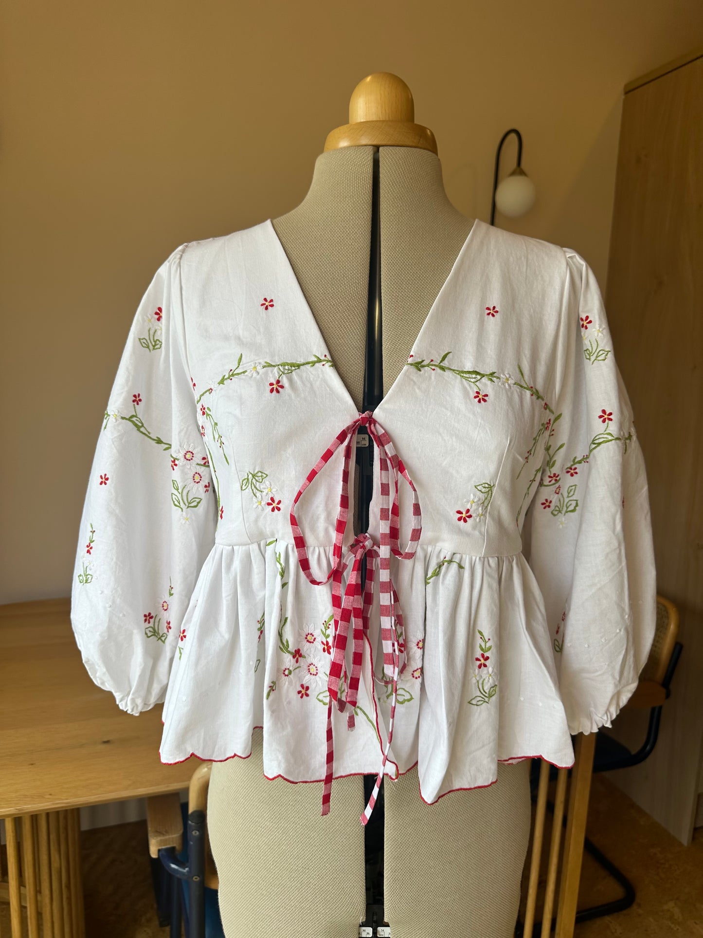 Red and Green Embroidered Tie Front Top 3/4 Sleeve Size 2 (UK 10-12)