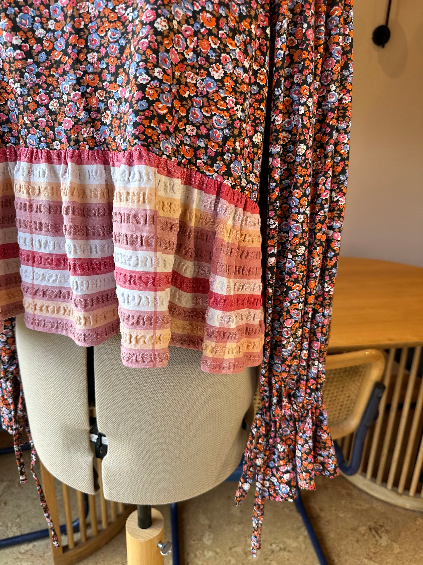 Black/Pink Floral and Check Carrie-Ann Top Size 10-12
