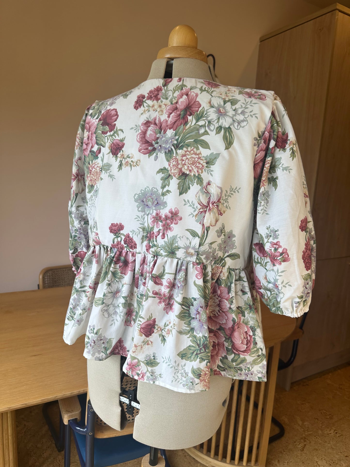 SAMPLE SALE 60% off - Tie Front Top Size 4 (UK 18-20)