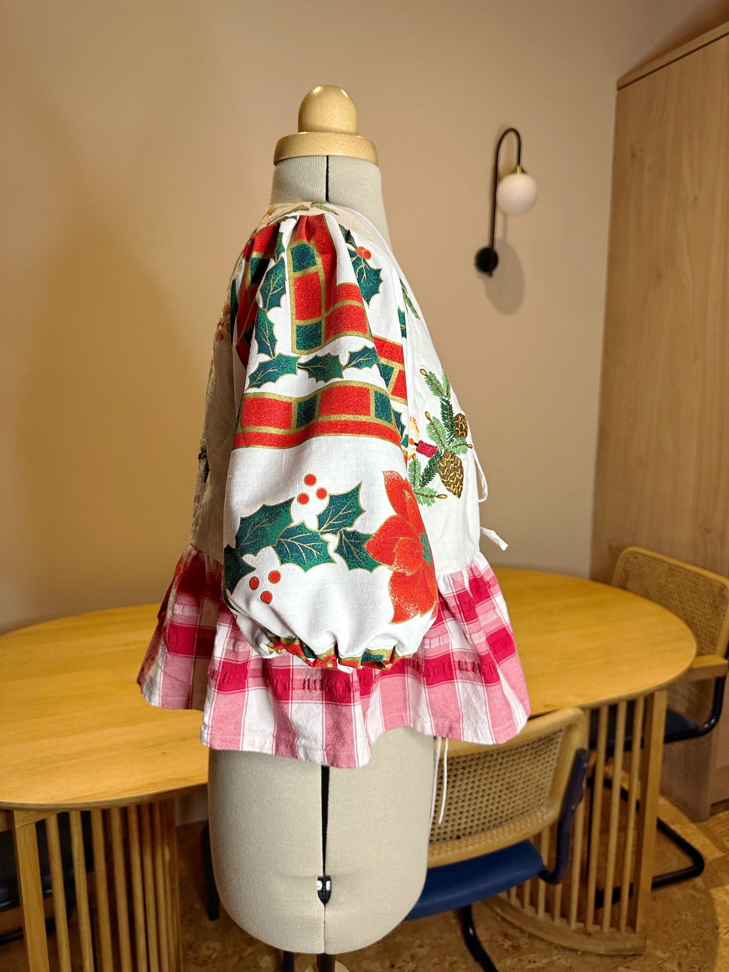 Christmas Embroidered Tie Front Top Size 14-16