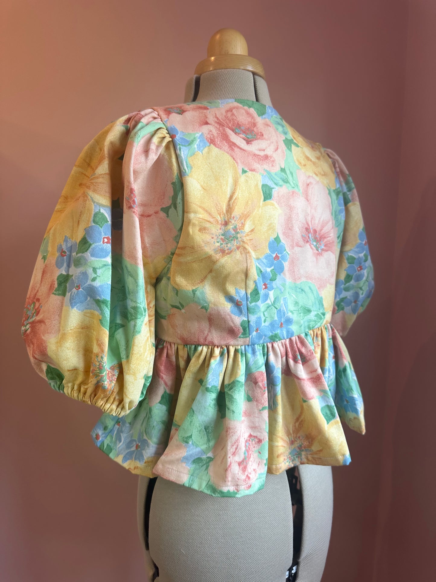 Bright Floral Tie Front Top Size 2 (UK 10-12)