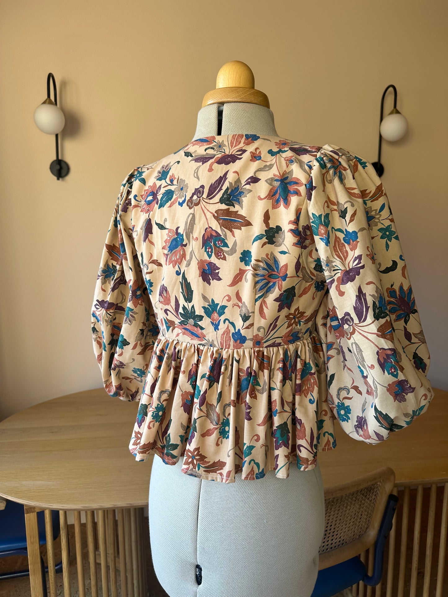 SAMPLE SALE 50% Off - Brown Printed Tie Front Top 3/4 Sleeve Size 1 (UK 6-8)