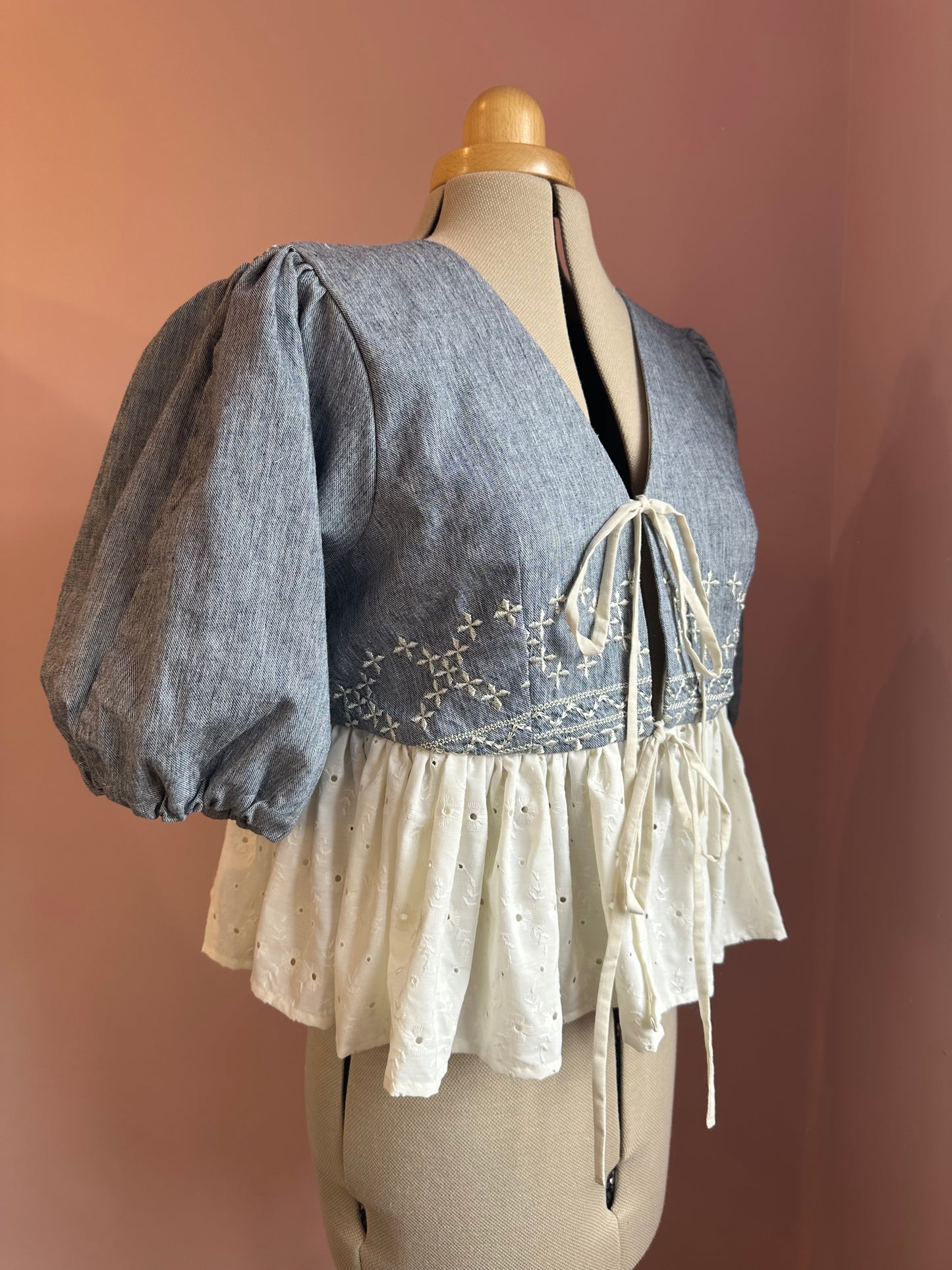 Embroidered Chambray Tie Front Top Size 3 (UK 14-16)