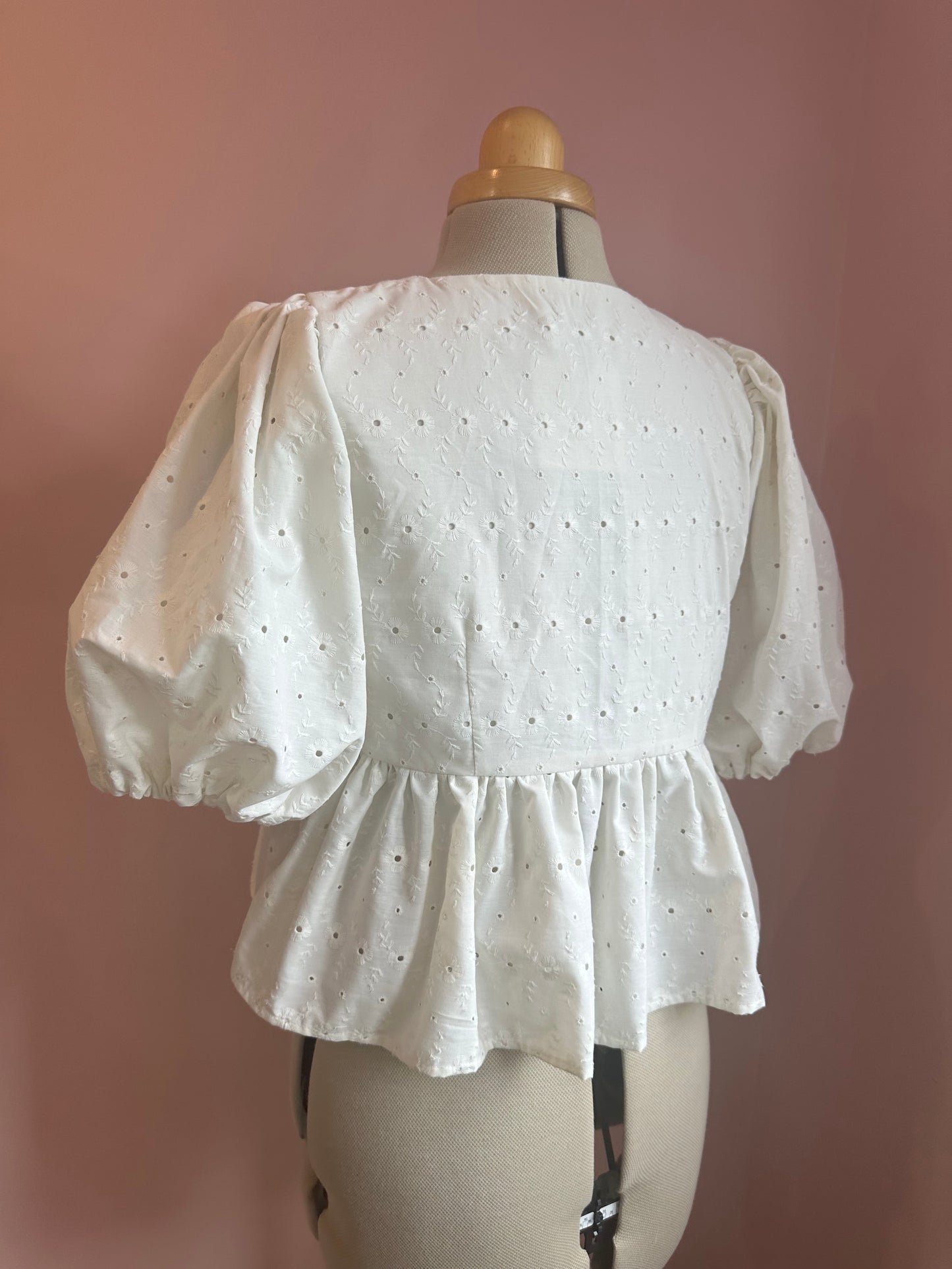 Cream Broderie Floral Tie Front Top Size 2 (UK 10-12)