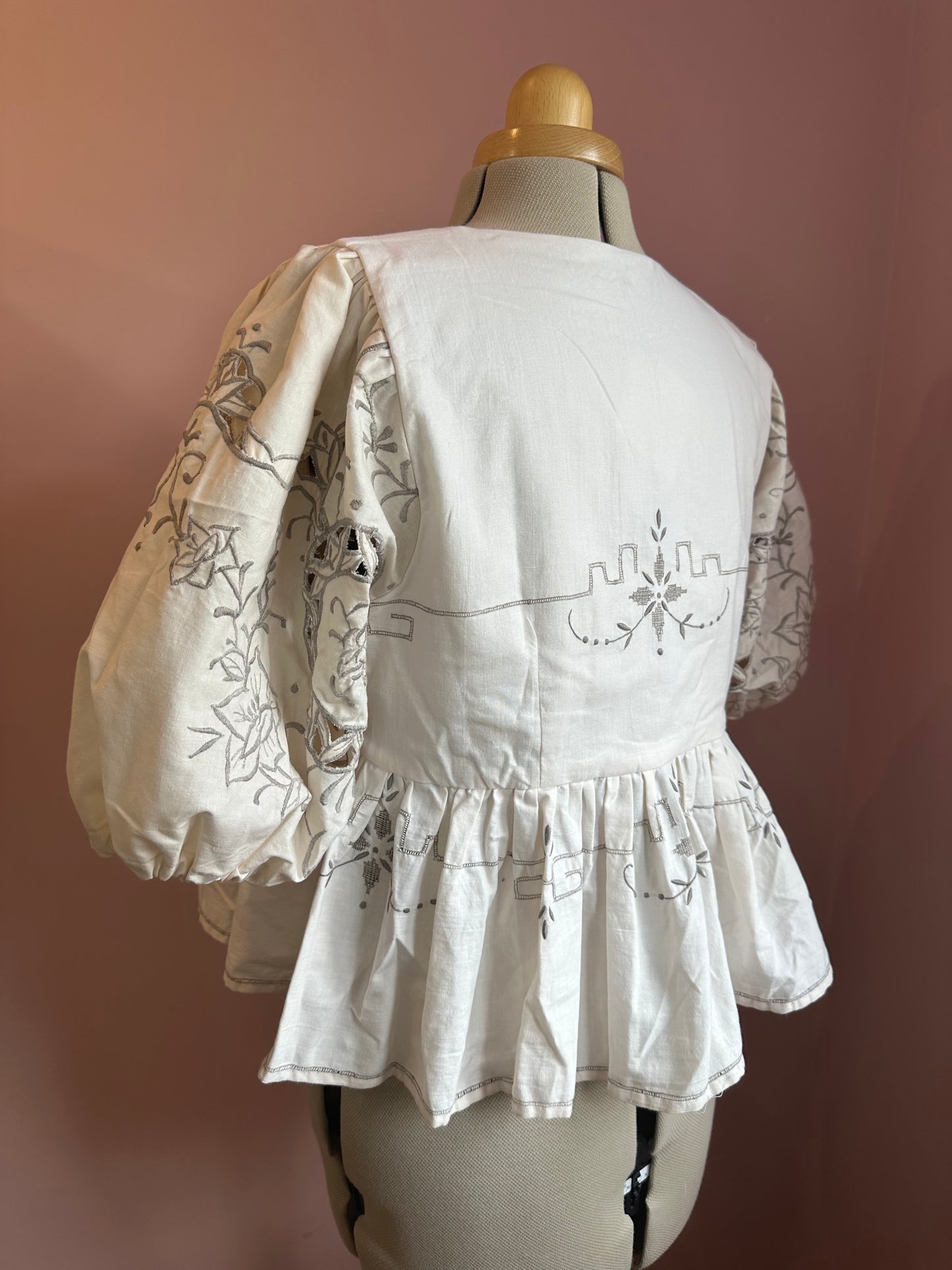 Neutral Embroiered Tie Front Top Size 3 (UK 14-16)