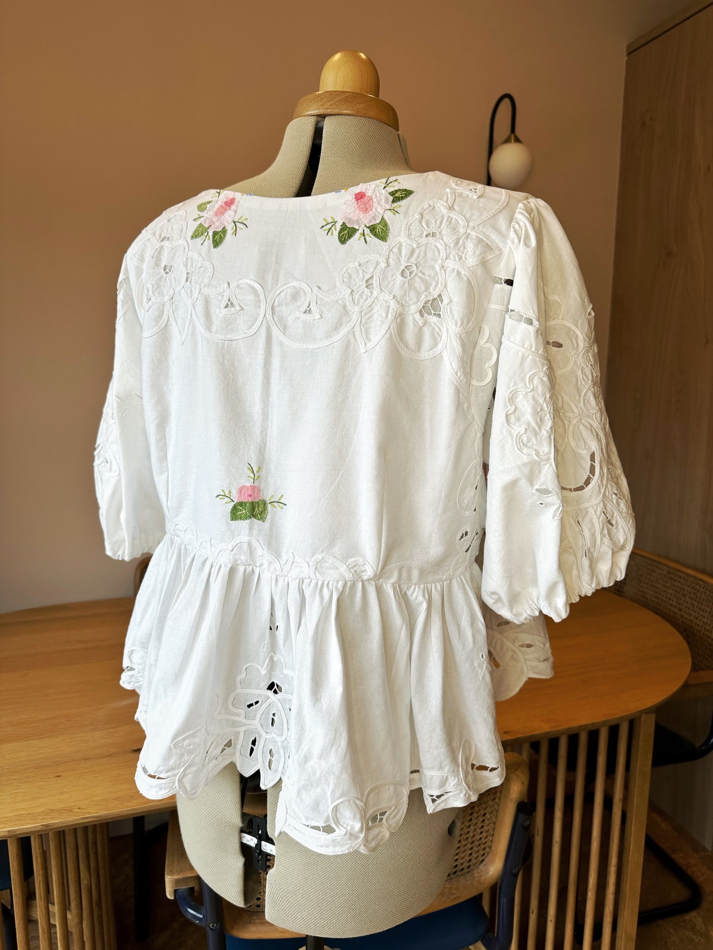Embroidered Tie Front Top Size 4 (UK 18-20)