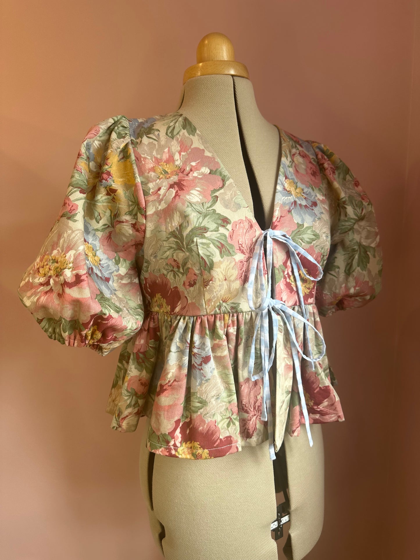 Vintage Floral Tie Front Top Size 2 (UK 10-12)
