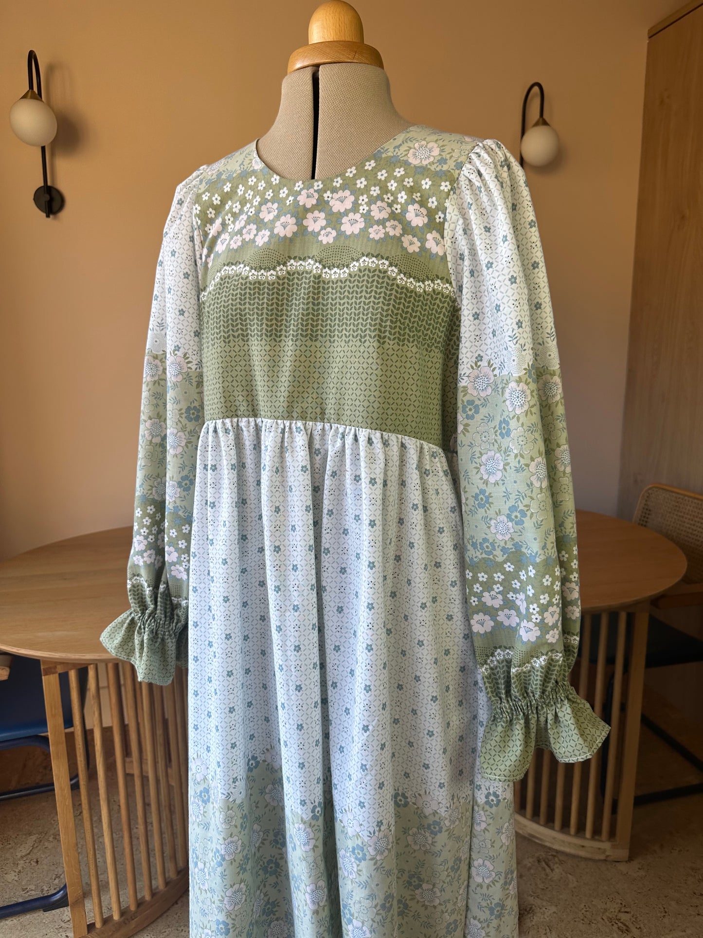 SAMPLE SALE 60% Off - Green Border Floral Carrie-Ann Dress Size 1 (UK 6-8)