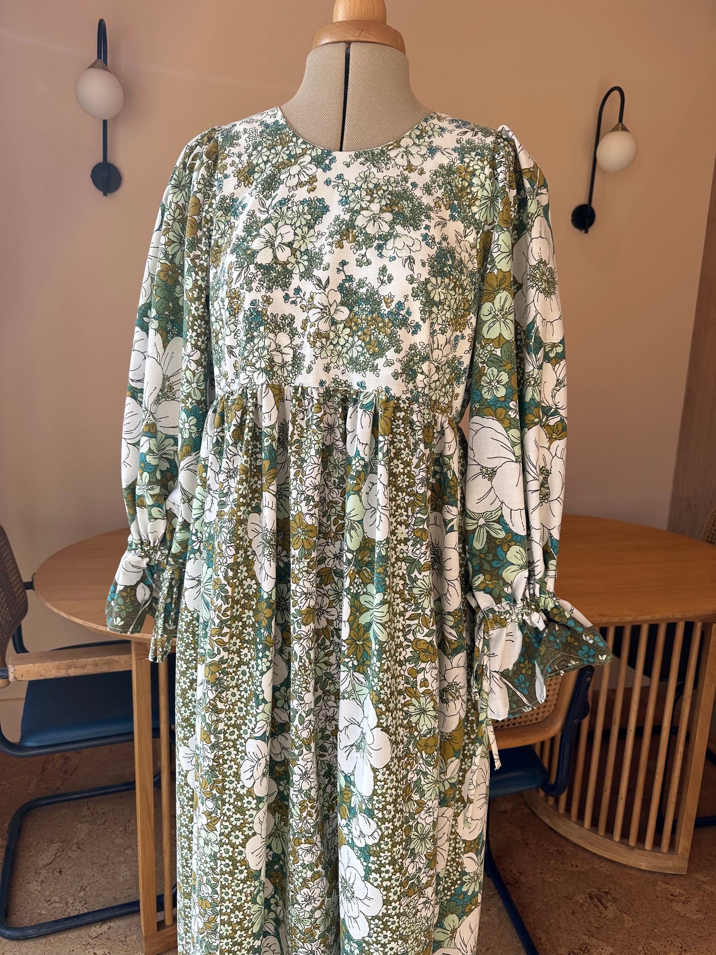 Green/White Floral Carrie-Ann Top Size 6-8