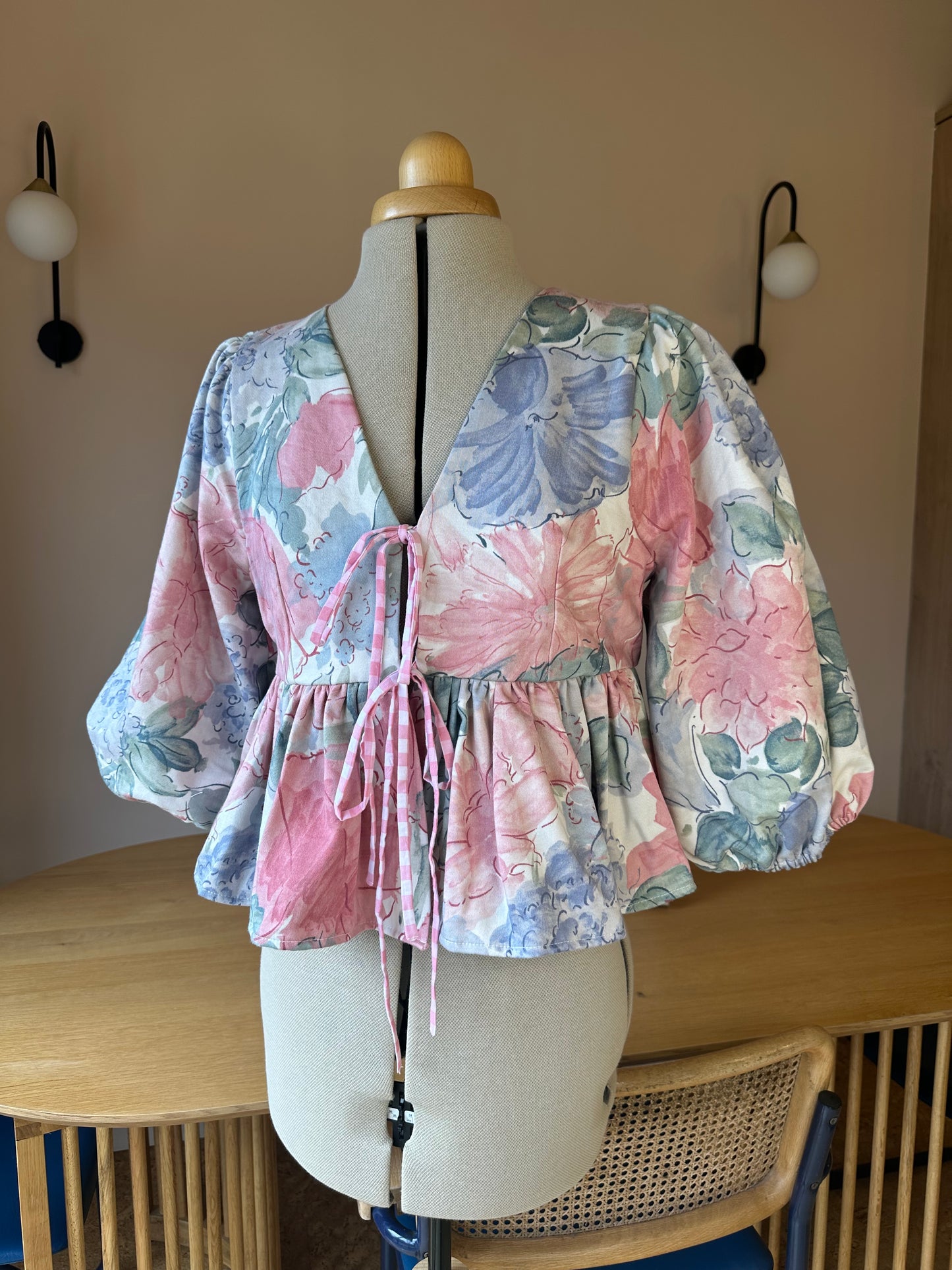 Pink Floral Tie Front Top 3/4 Sleeve Size 2 (UK 10-12)