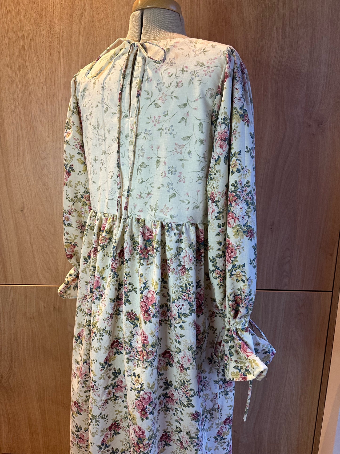 SAMPLE SALE 60% Off - Blue and White Floral Carrie-Ann Dress Size 2 (UK 10-12)