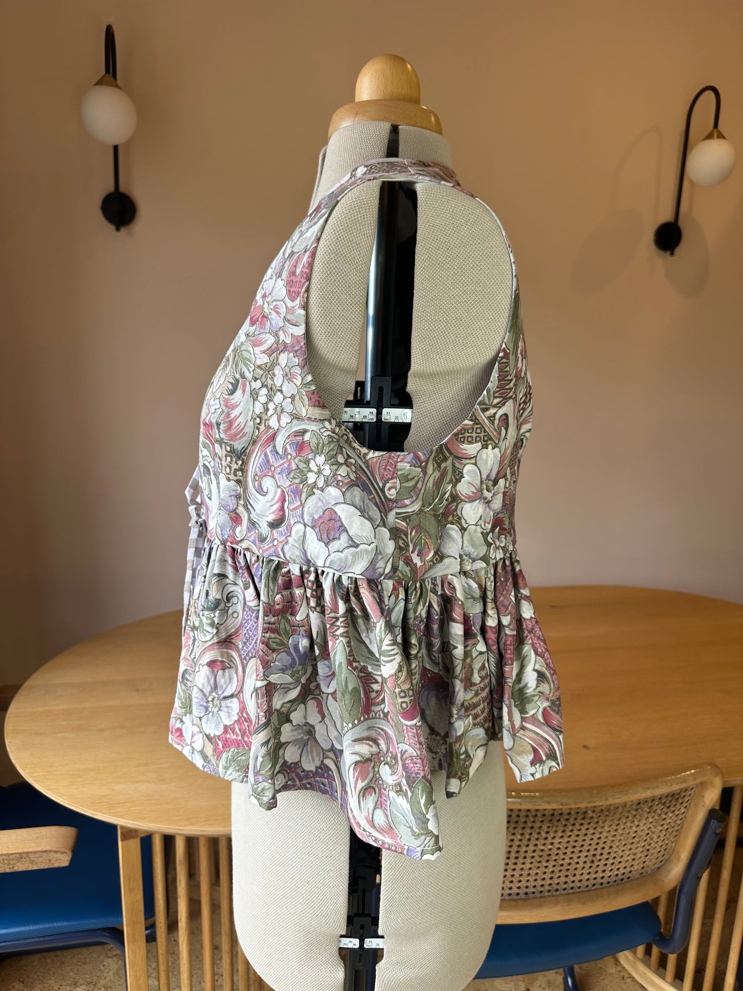 SAMPLE SALE 50% off - Sleeveless Tie Front Top Size 3 (UK 14-16)