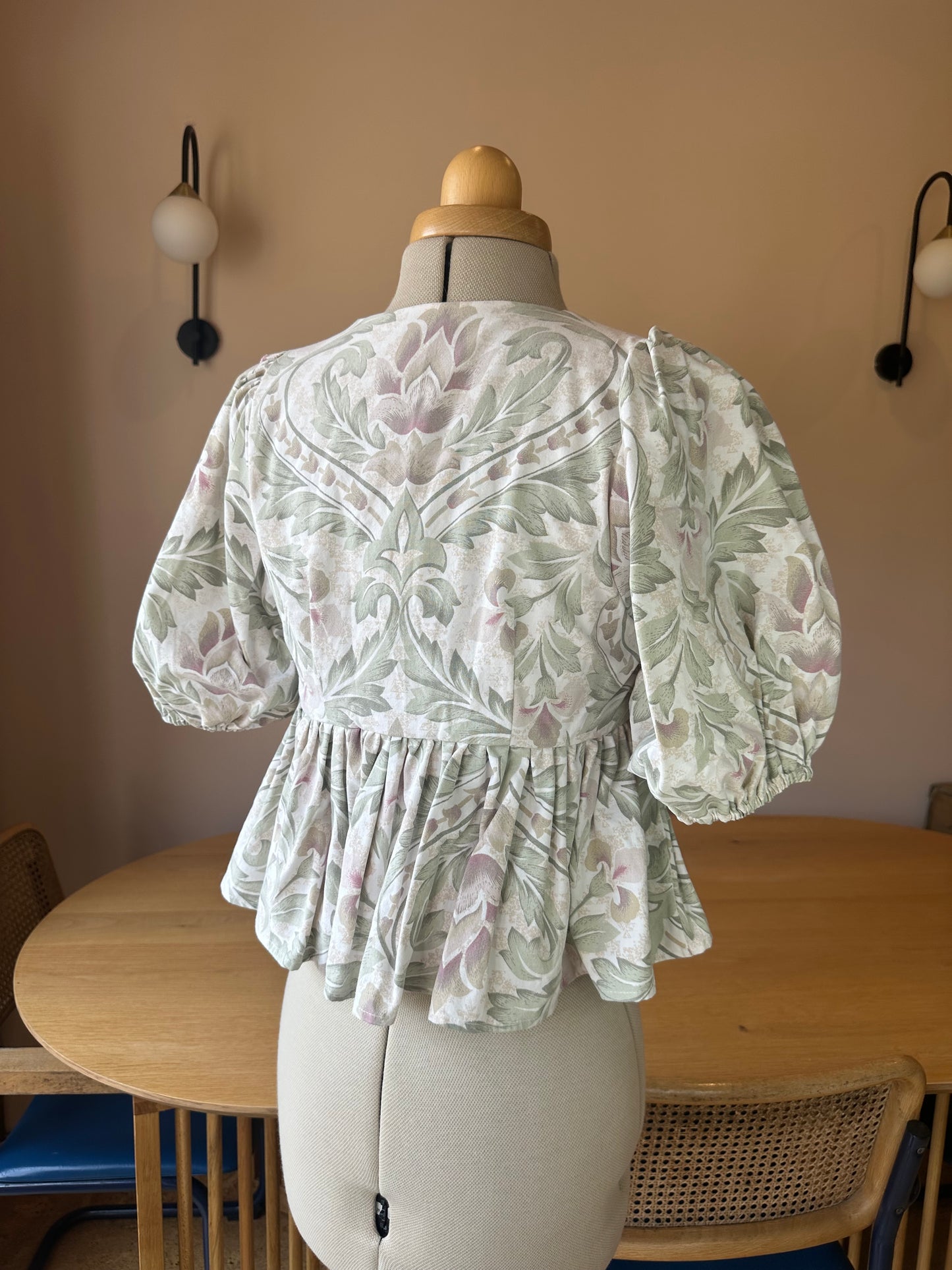 SAMPLE SALE 50% Off - Vintage Floral Tie Front Top Size 1 (UK 6-8)