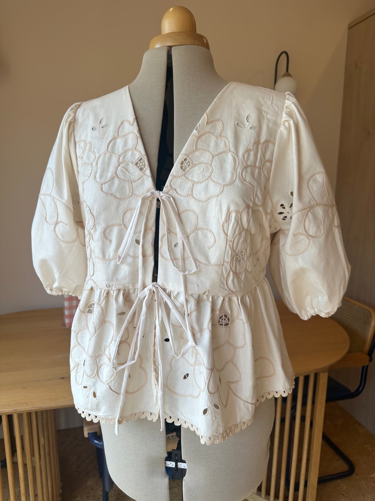 Cream Embroidered Tie Front Top Size 3 (UK 14-16)