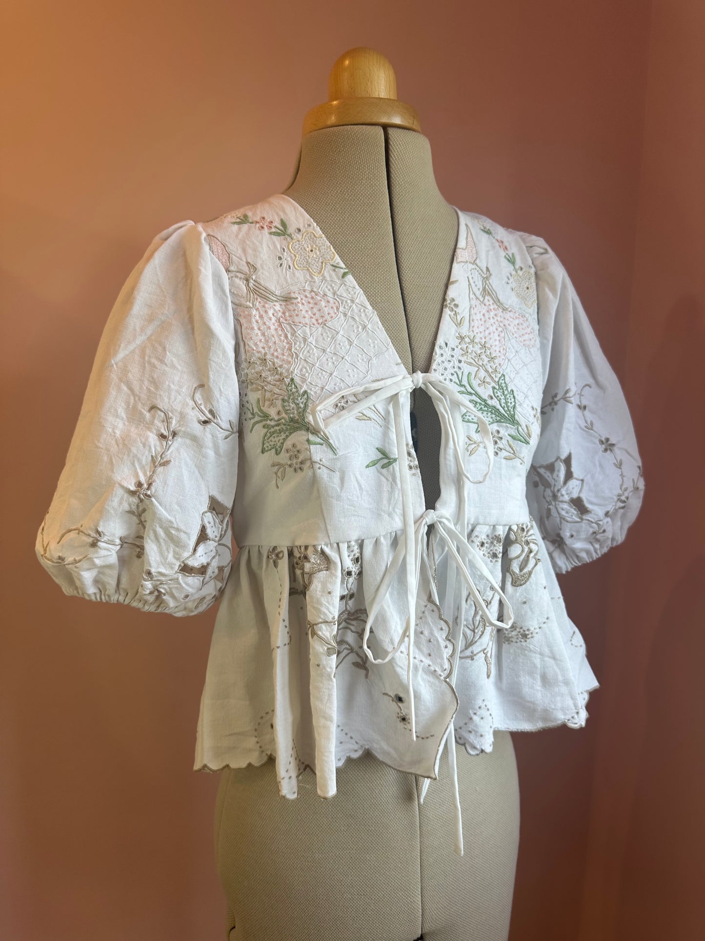 Embroidered Lady Tie Front Top Size 1 (UK 6-8)