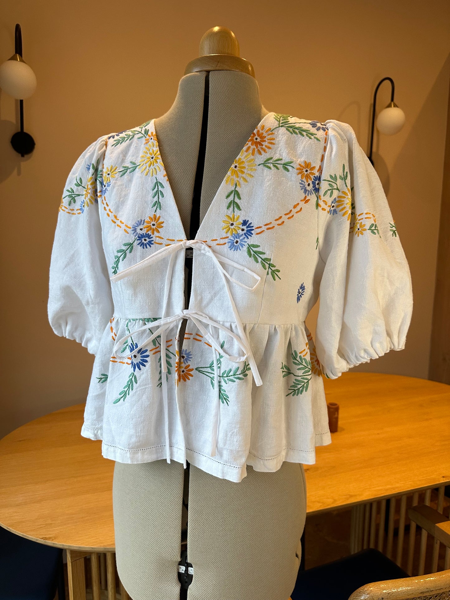 White & Orange Embroidered Tie Front Top Size 10-12