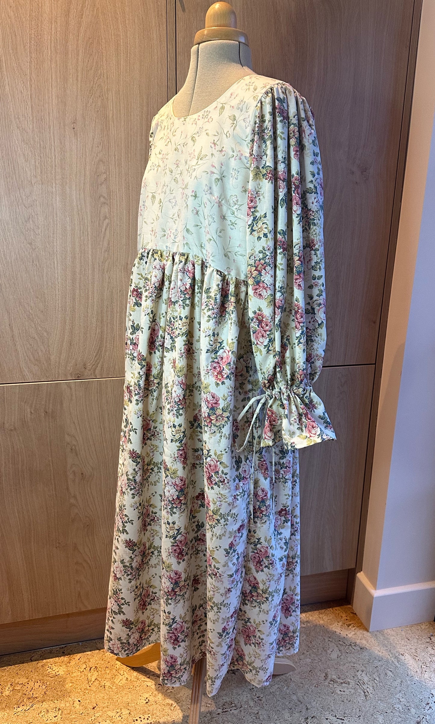 SAMPLE SALE 60% Off - Blue and White Floral Carrie-Ann Dress Size 2 (UK 10-12)