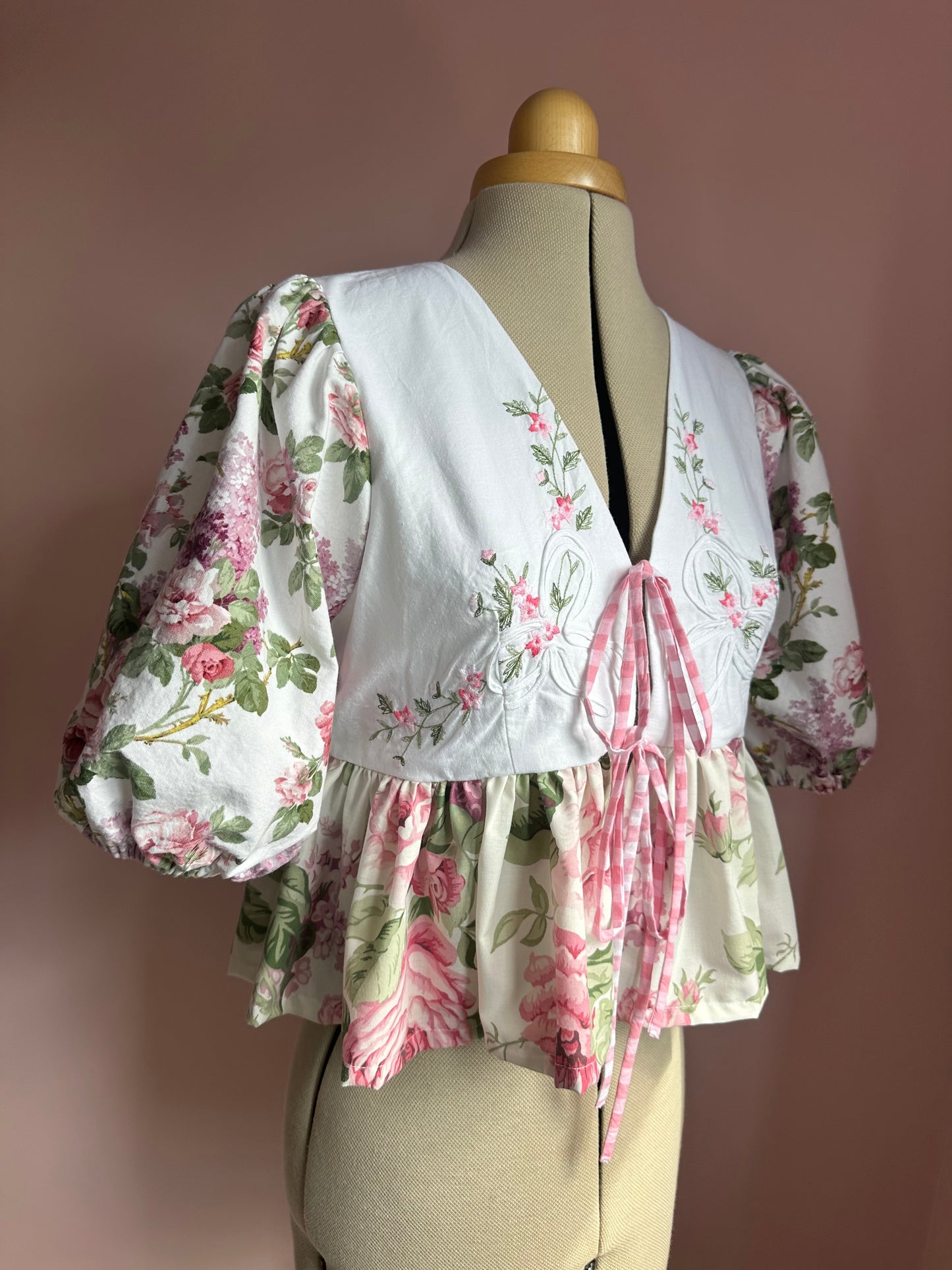 Embroidered Bow and Floral Tie Front Top Size 2 (UK 10-12)
