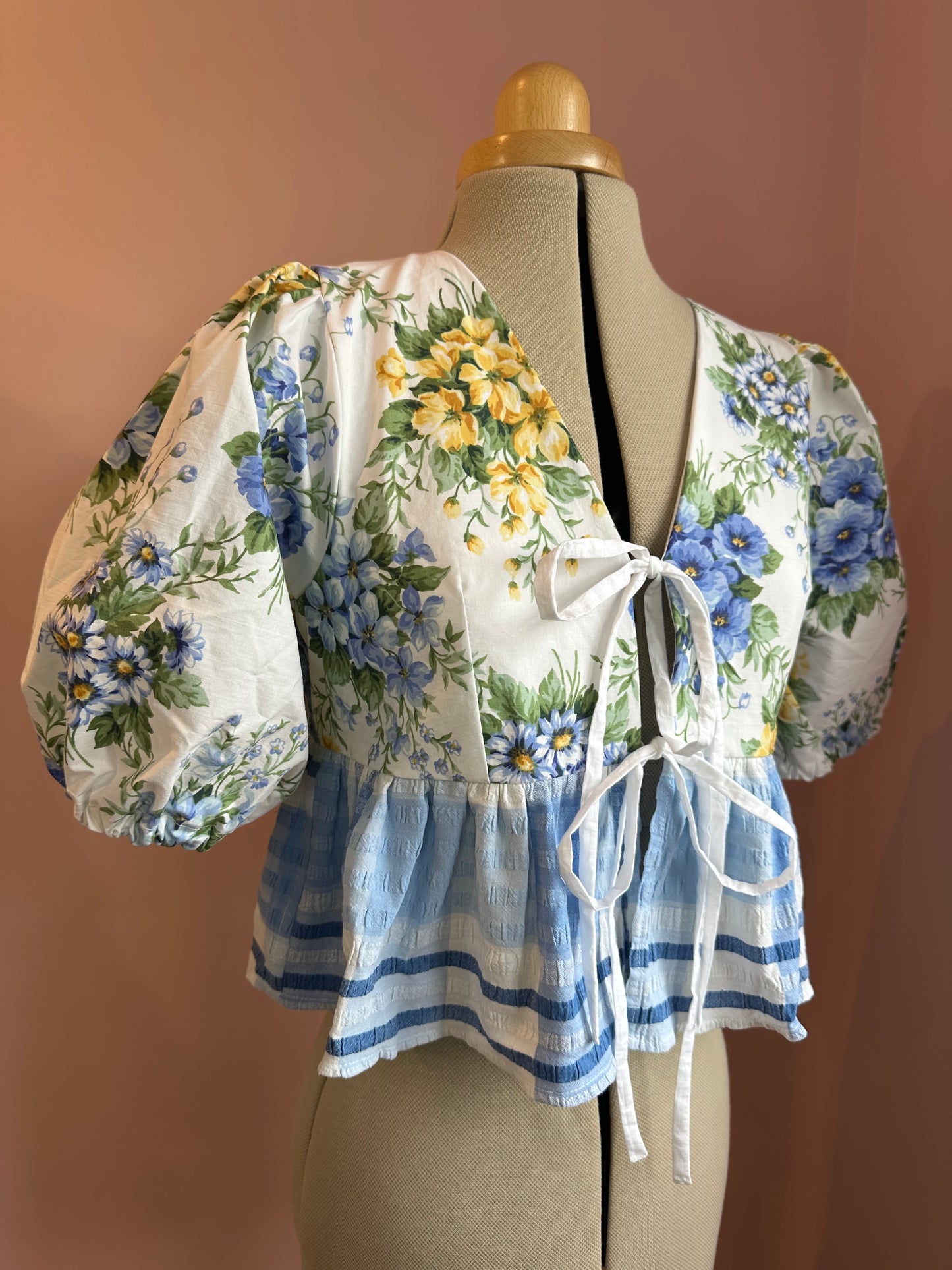 Floral and Check Tie Front Top Size 2 (UK 10-12)