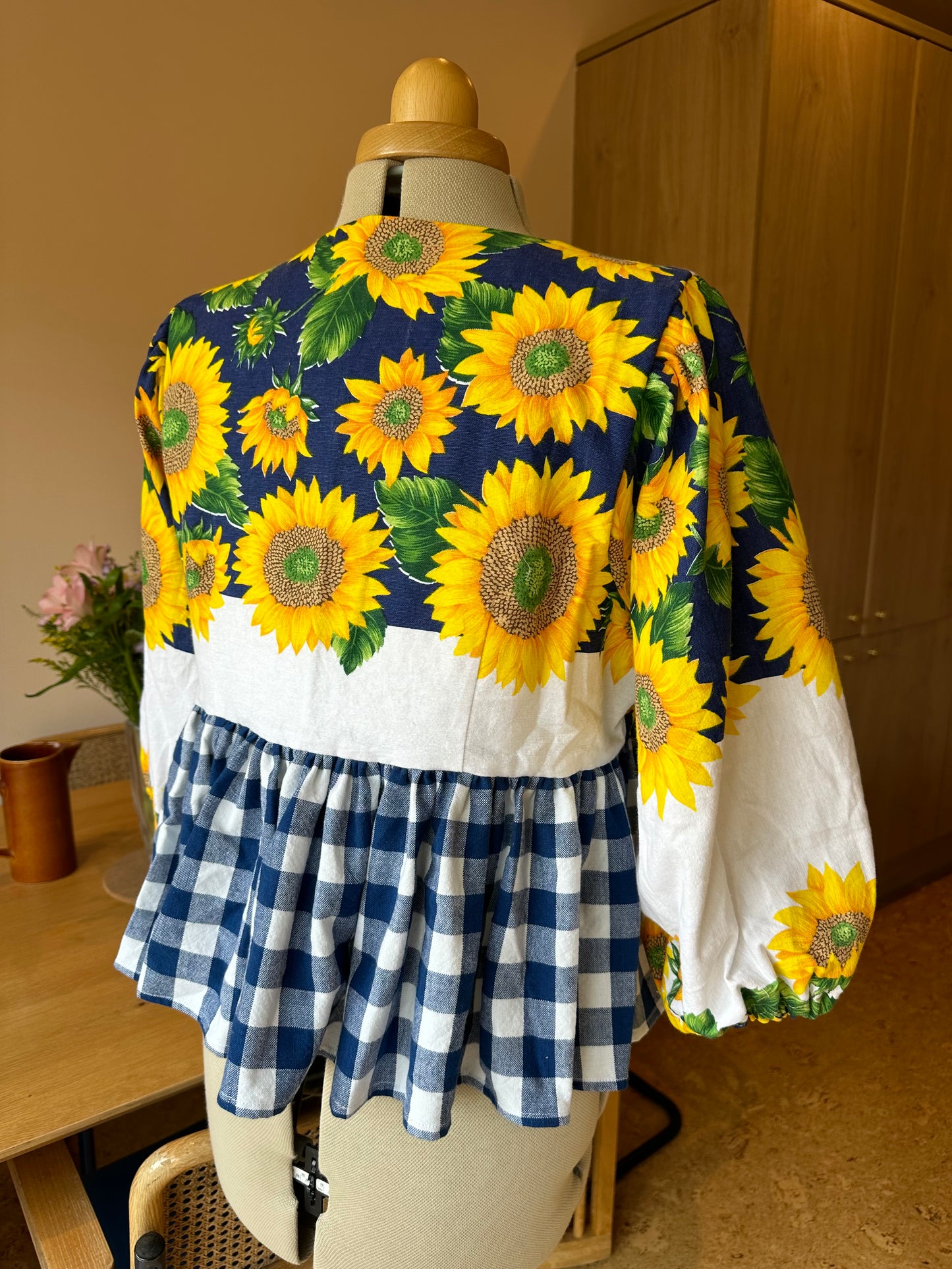 Sunflower and Check Printed Tie Front Top Size 3 (UK 14-16)