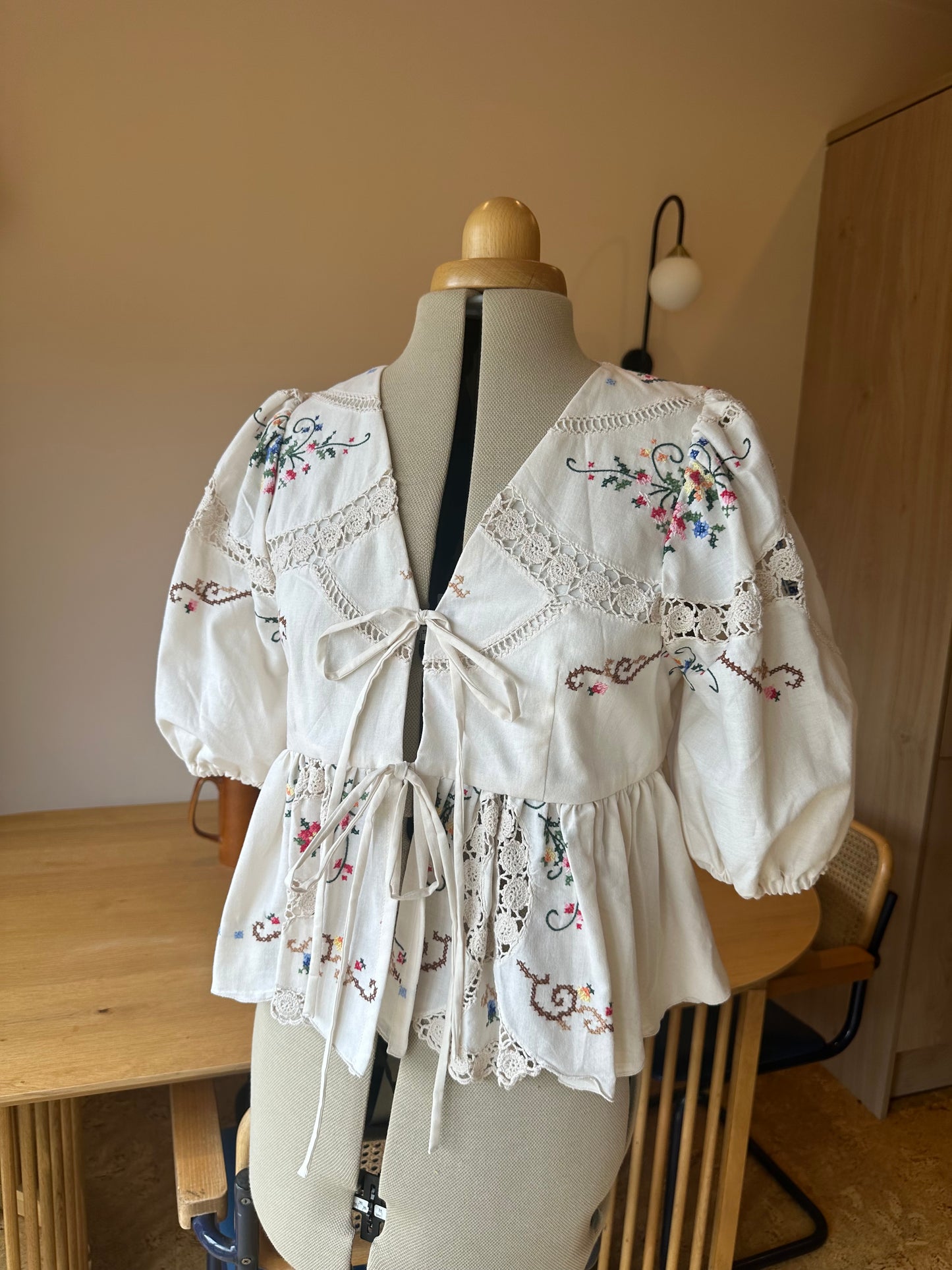 Cross Stitch Embroidered Tie Front Top Size 2 (UK 10-12)