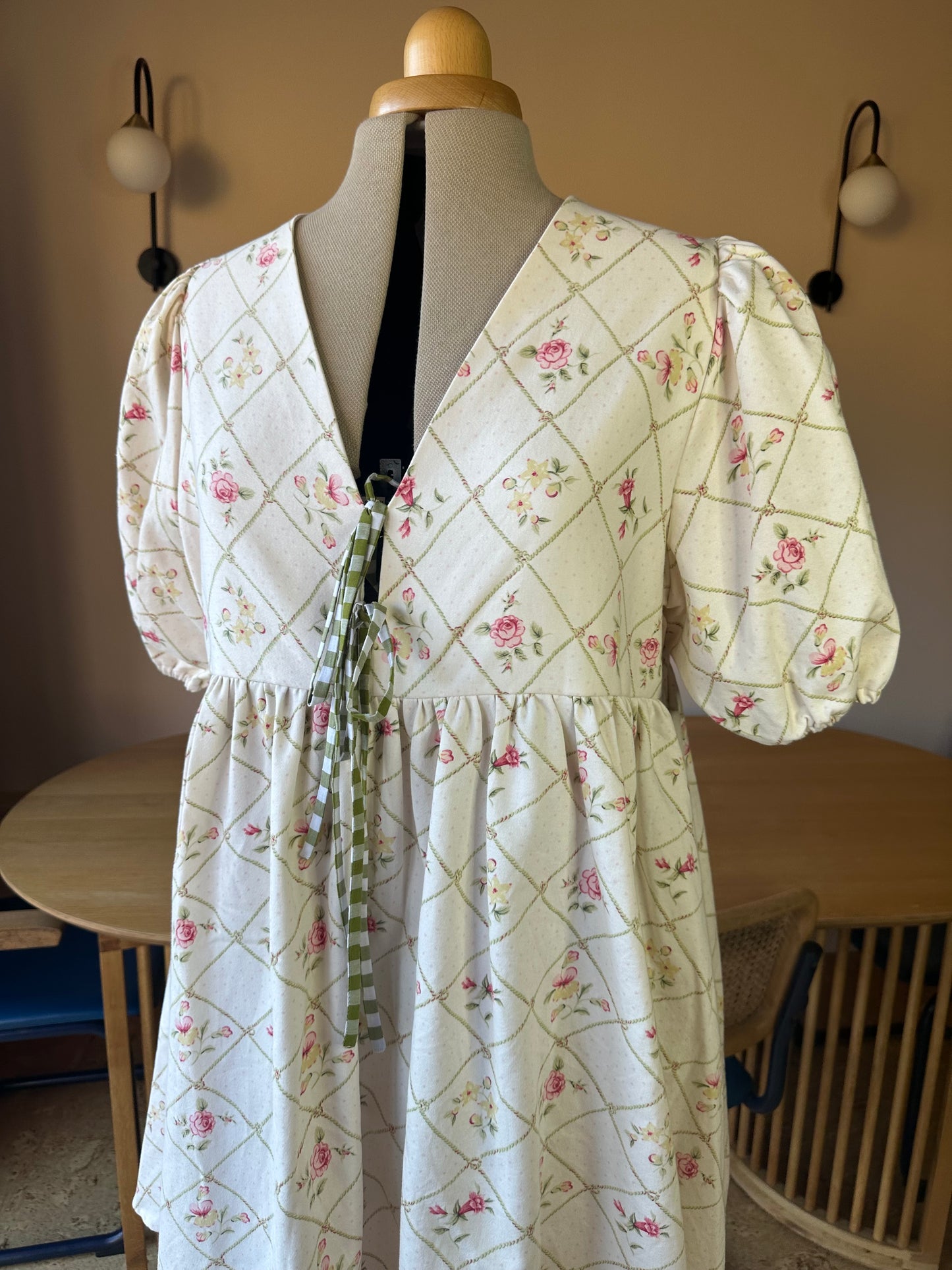 SAMPLE SALE 50% off - Cream/Pink Floral Tie Front Dress Size 3 (UK 14-16)