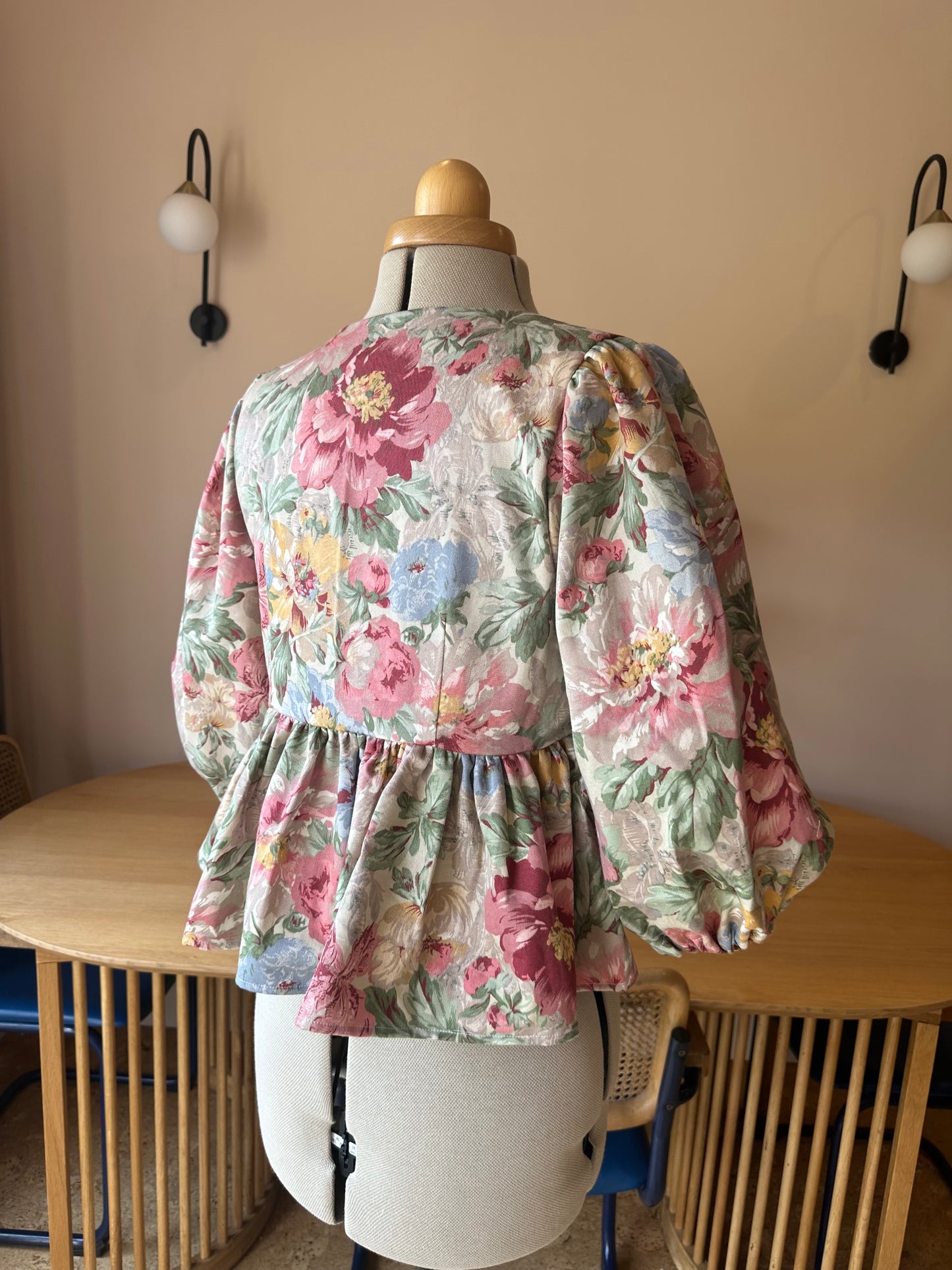Tie Front Top 3/4 Sleeve Size 2 (UK 10-12)