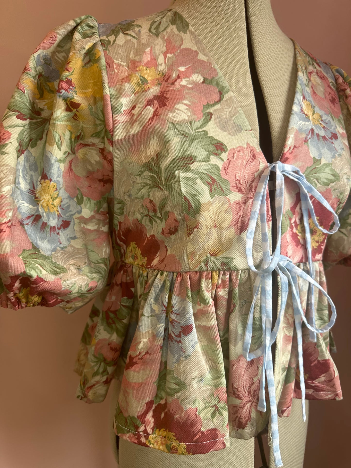 Vintage Floral Tie Front Top Size 2 (UK 10-12)