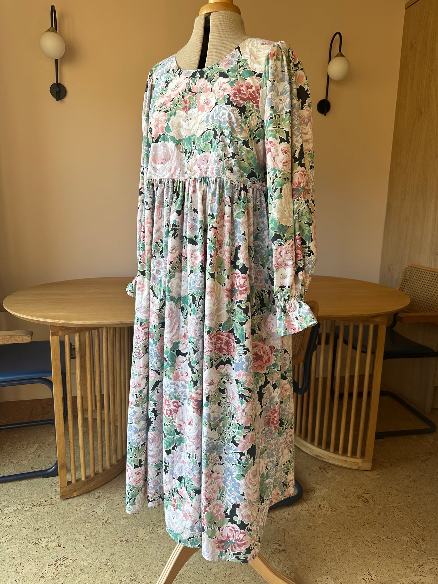 SAMPLE SALE 60% Off - Floral Carrie-Ann Dress Size 2 (UK 10-12)