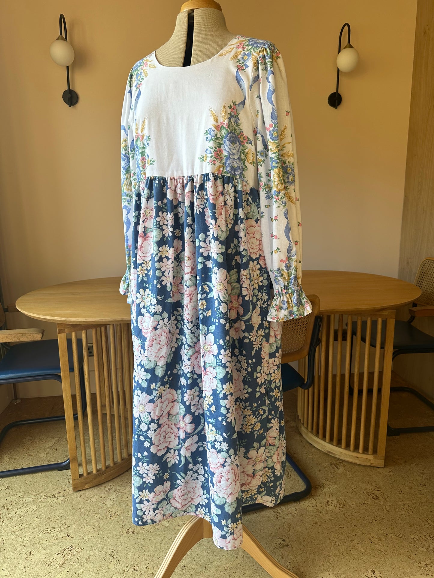 SAMPLE SALE 60% Off - Blue and White Floral Carrie-Ann Dress Size 2 (UK 10-12)