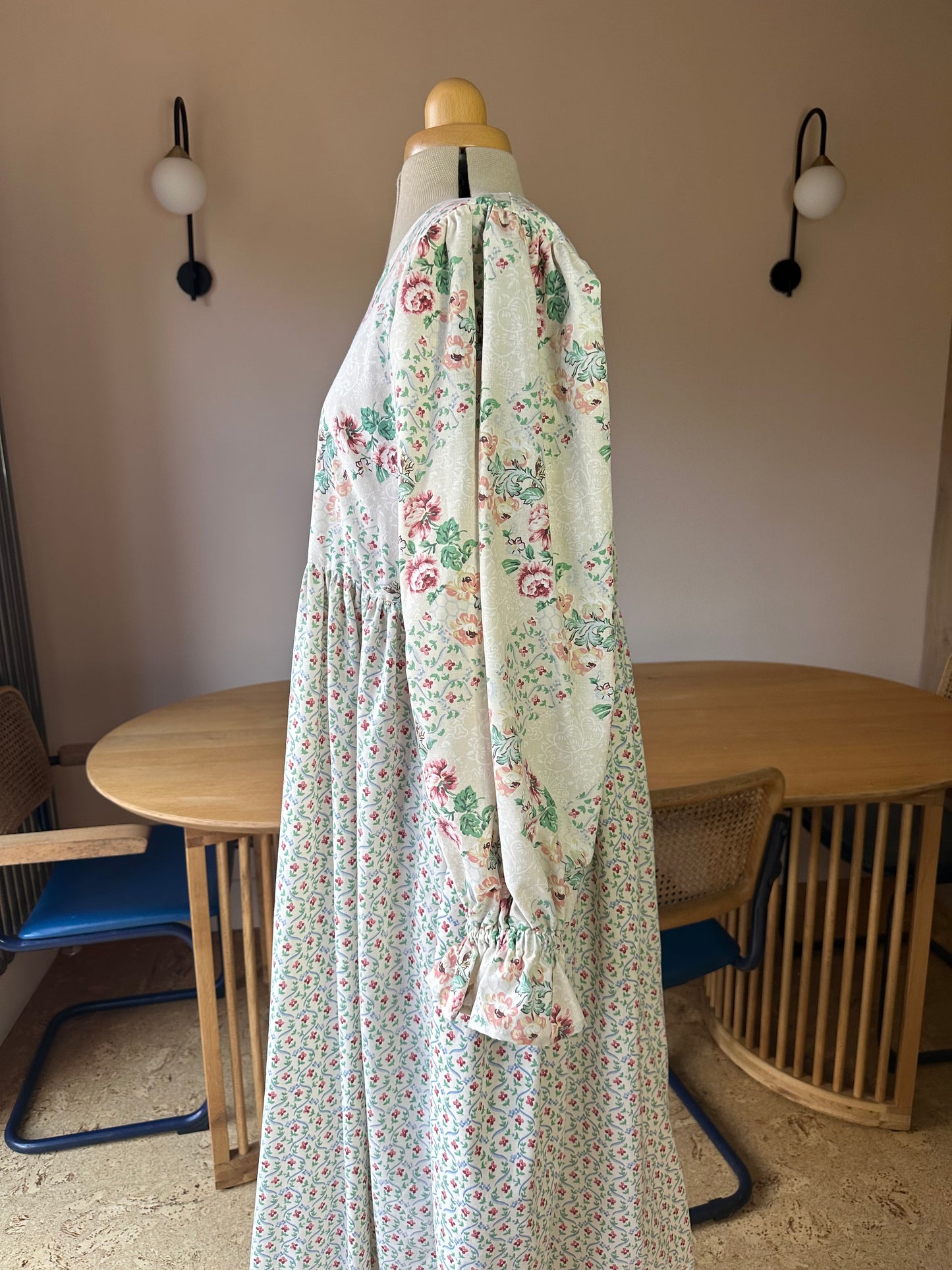 SAMPLE SALE 60% Off - Green Floral Carrie-Ann Dress Size 3 (UK 14-16)
