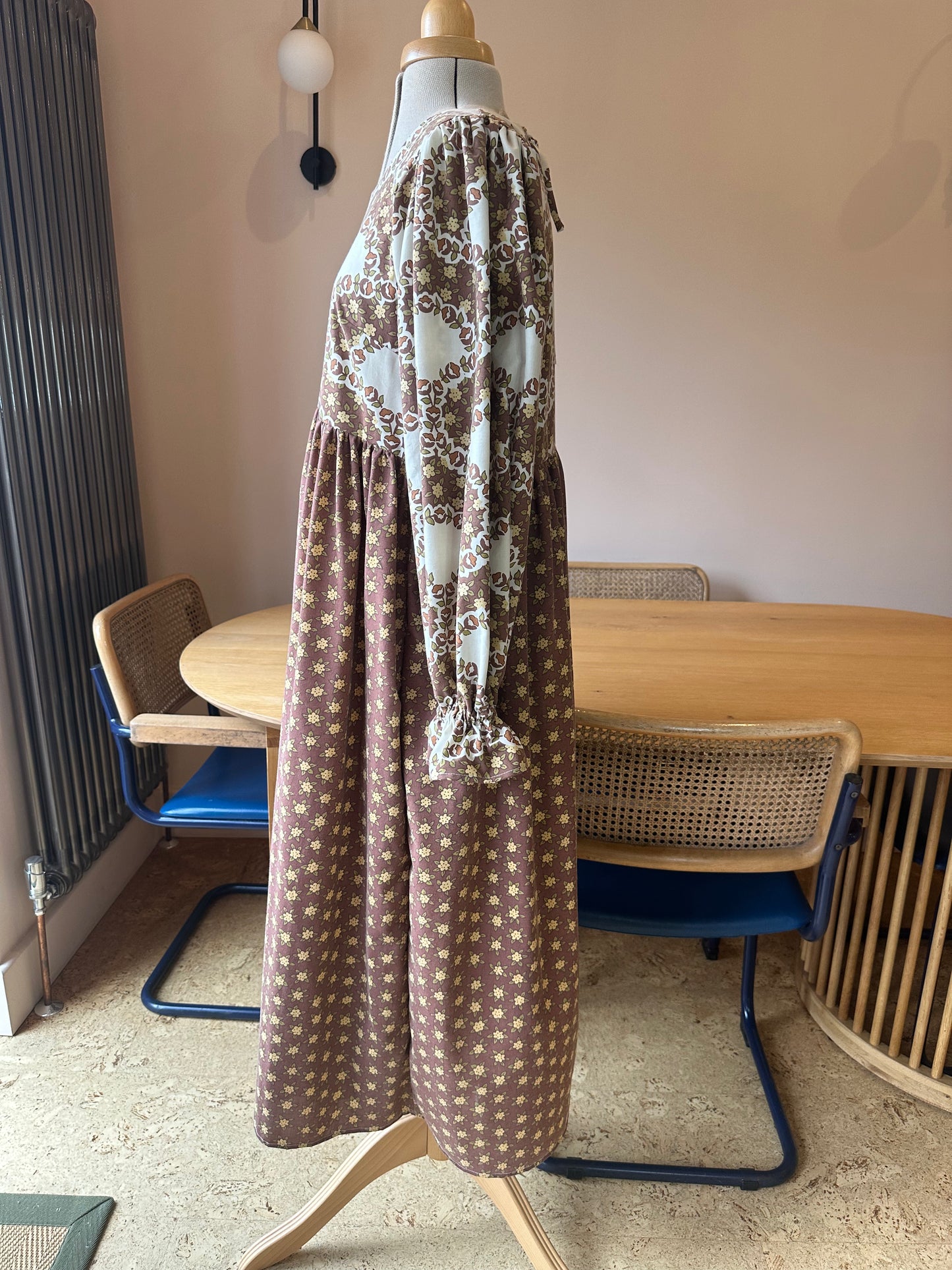SAMPLE SALE 60% Off - Brown Mixed Floral Carrie-Ann Dress Size 2 (UK 10-12)
