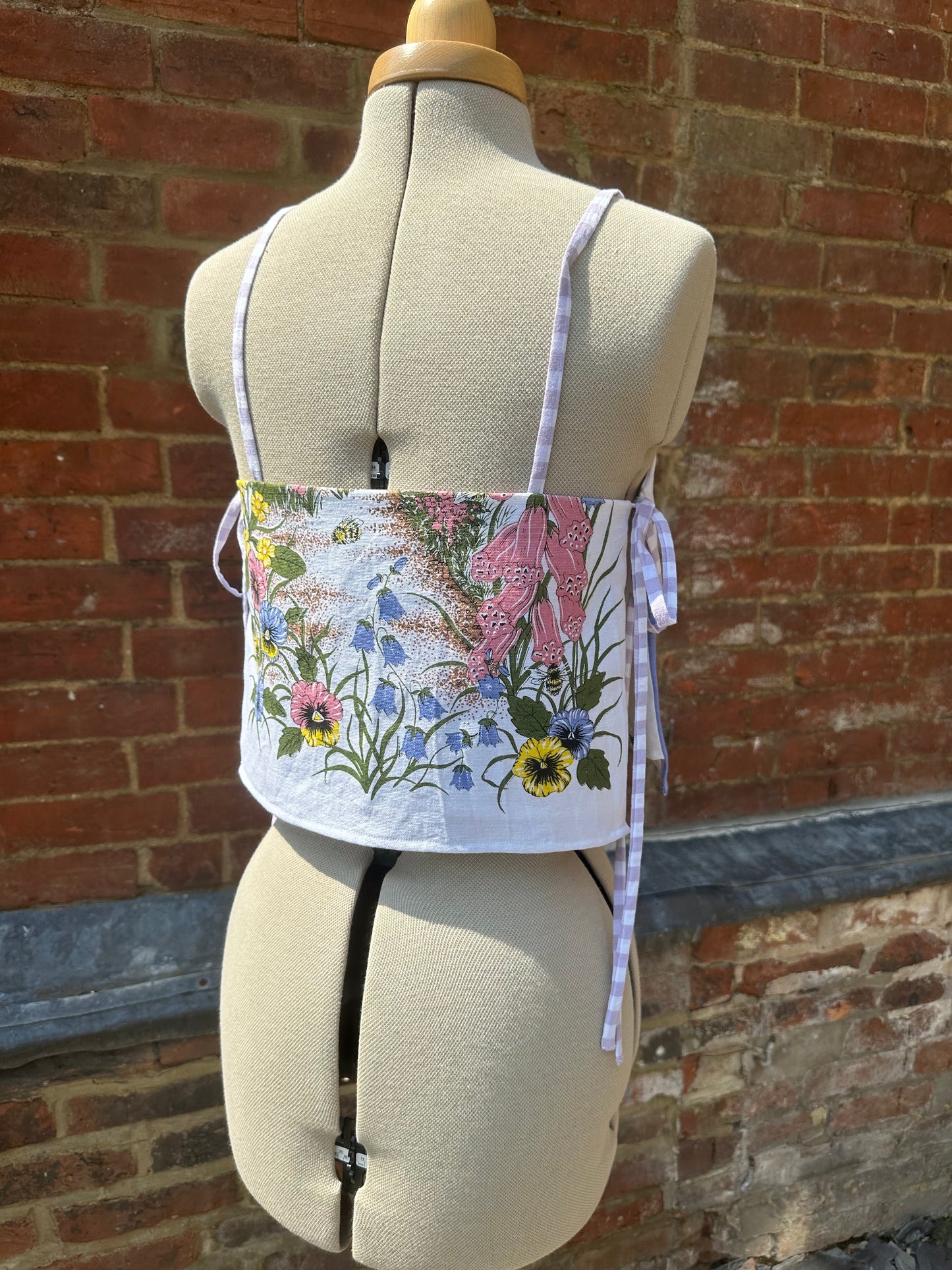 Cottage Bees May Tie Side Cami Size 6-8
